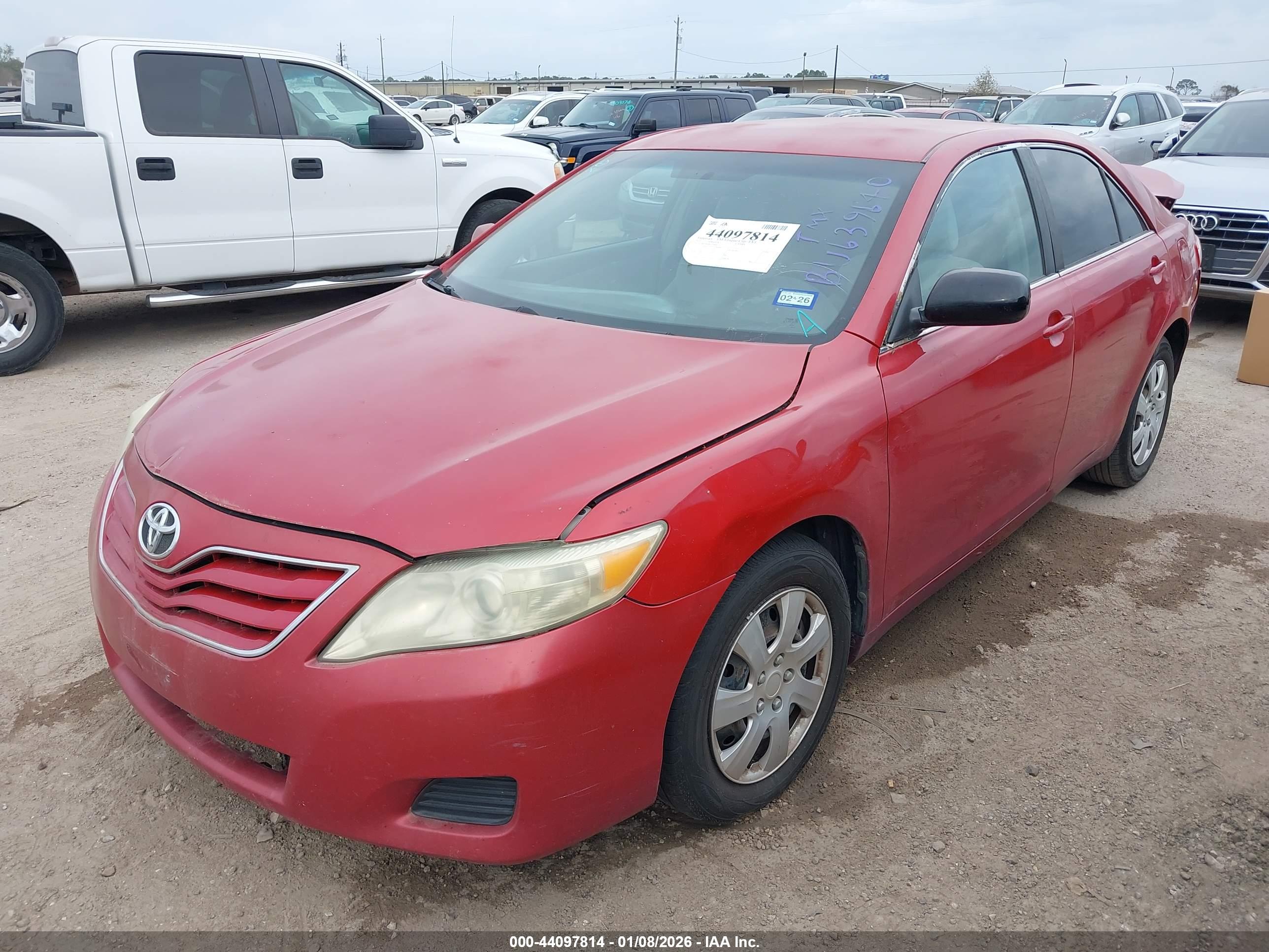 TOYOTA CAMRY image 2