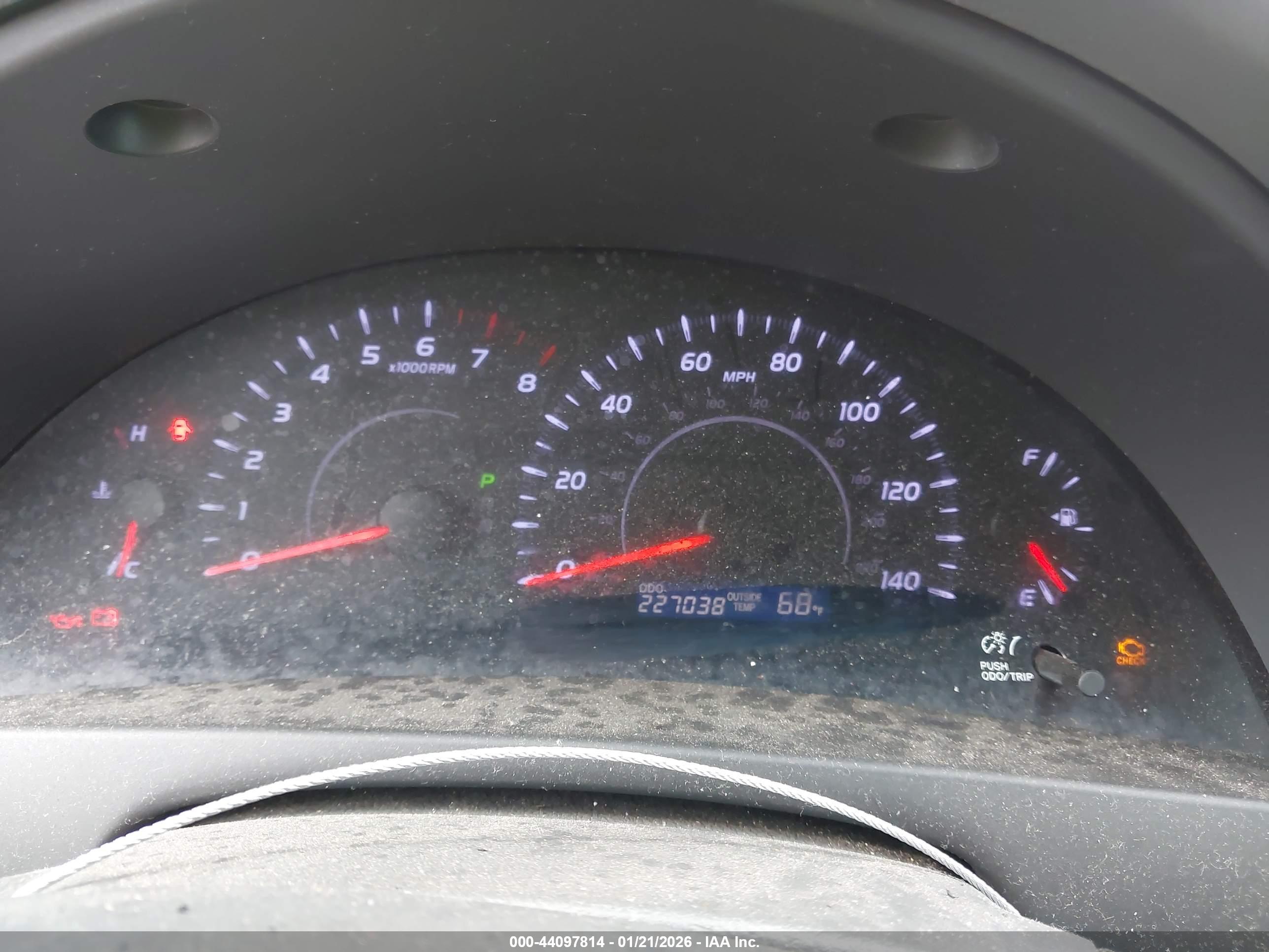 TOYOTA CAMRY image 7