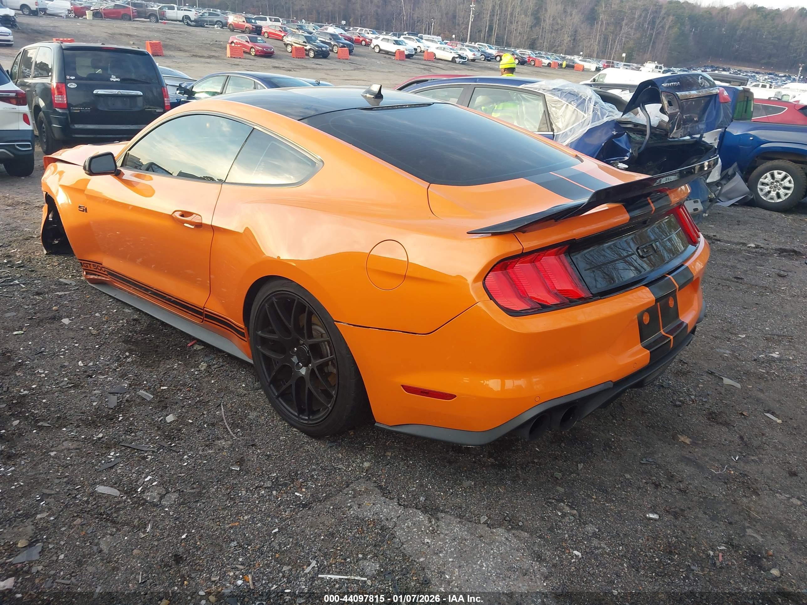 FORD MUSTANG image 3