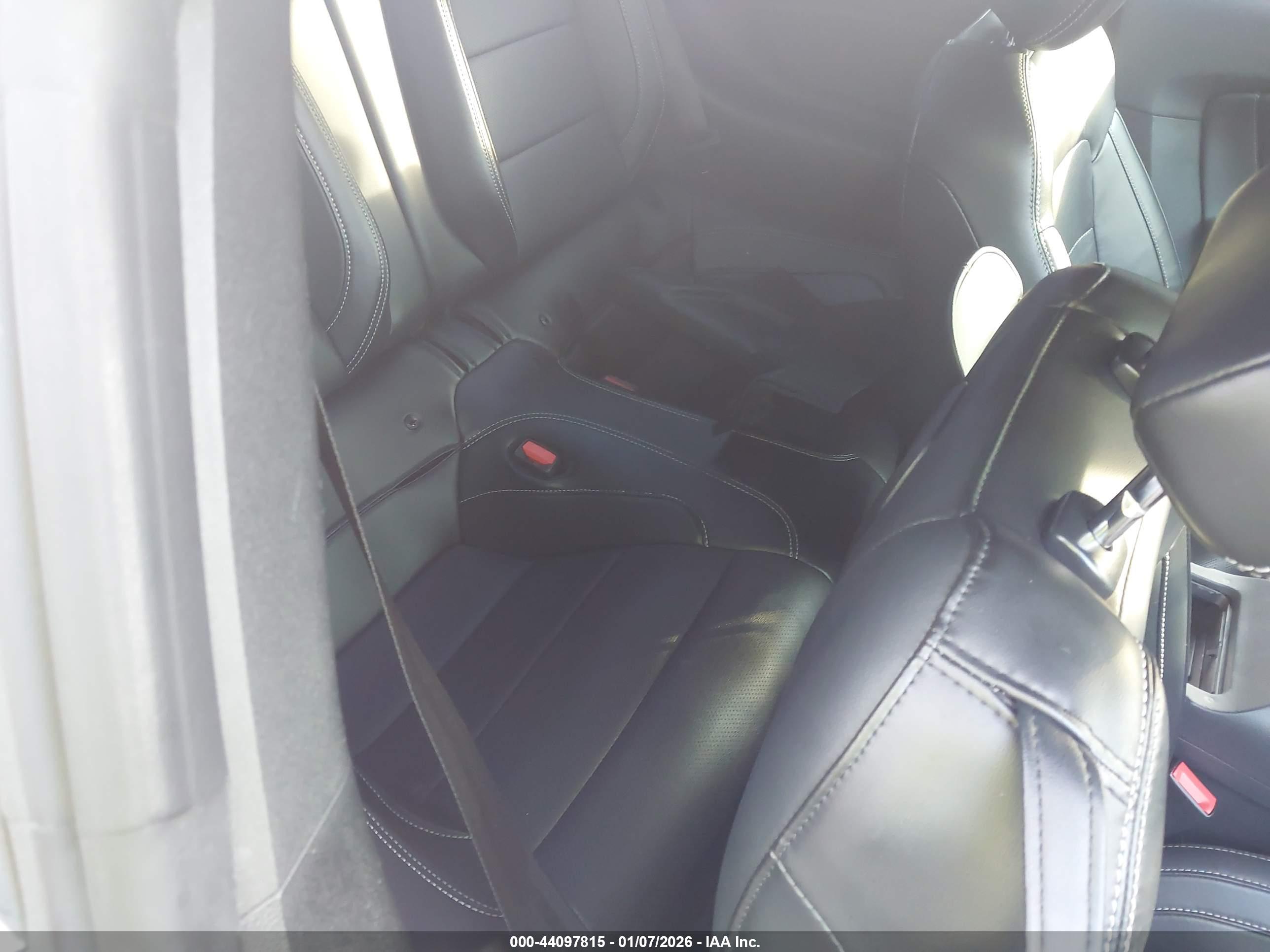 FORD MUSTANG image 8