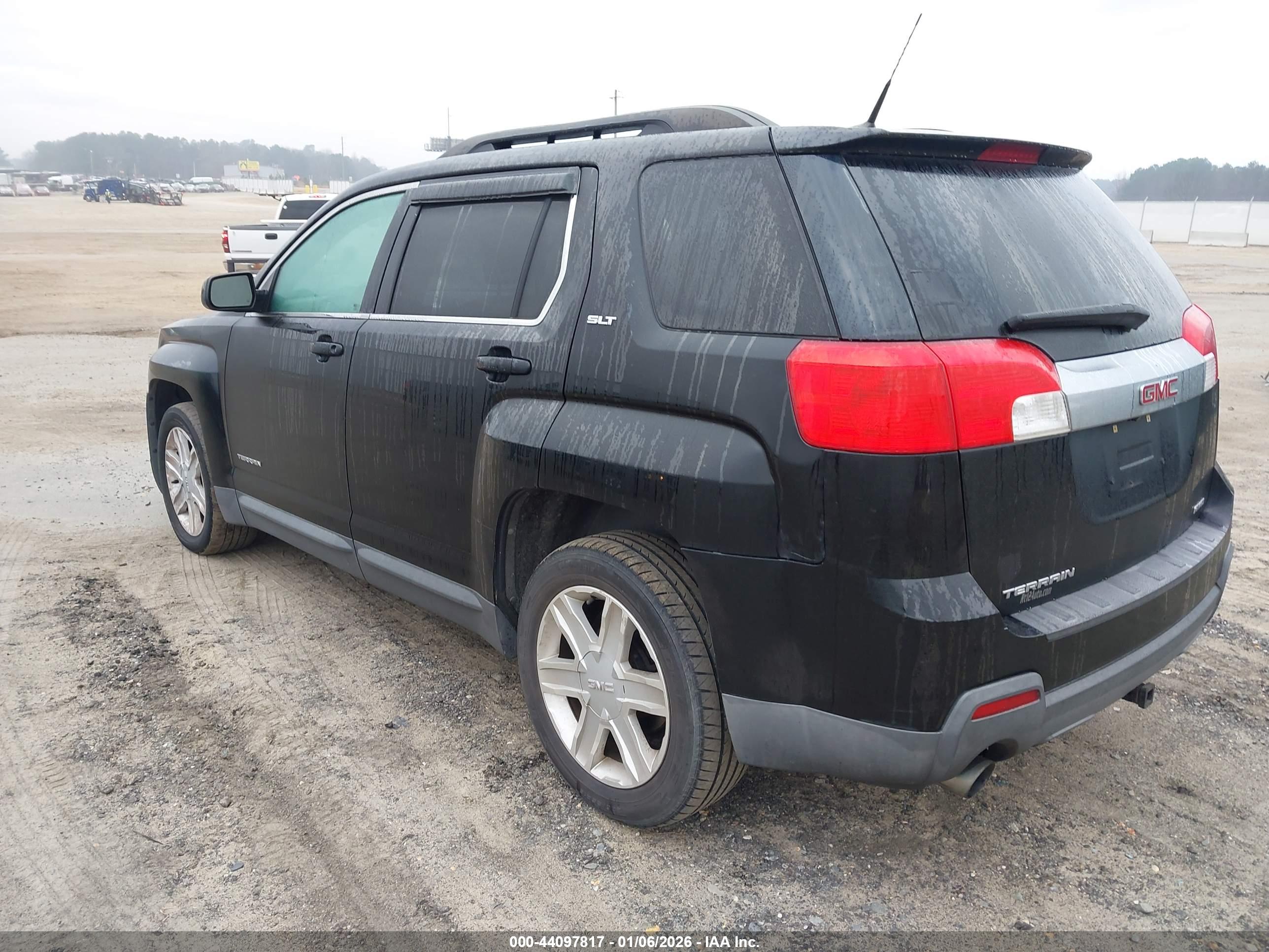 GMC TERRAIN image 3