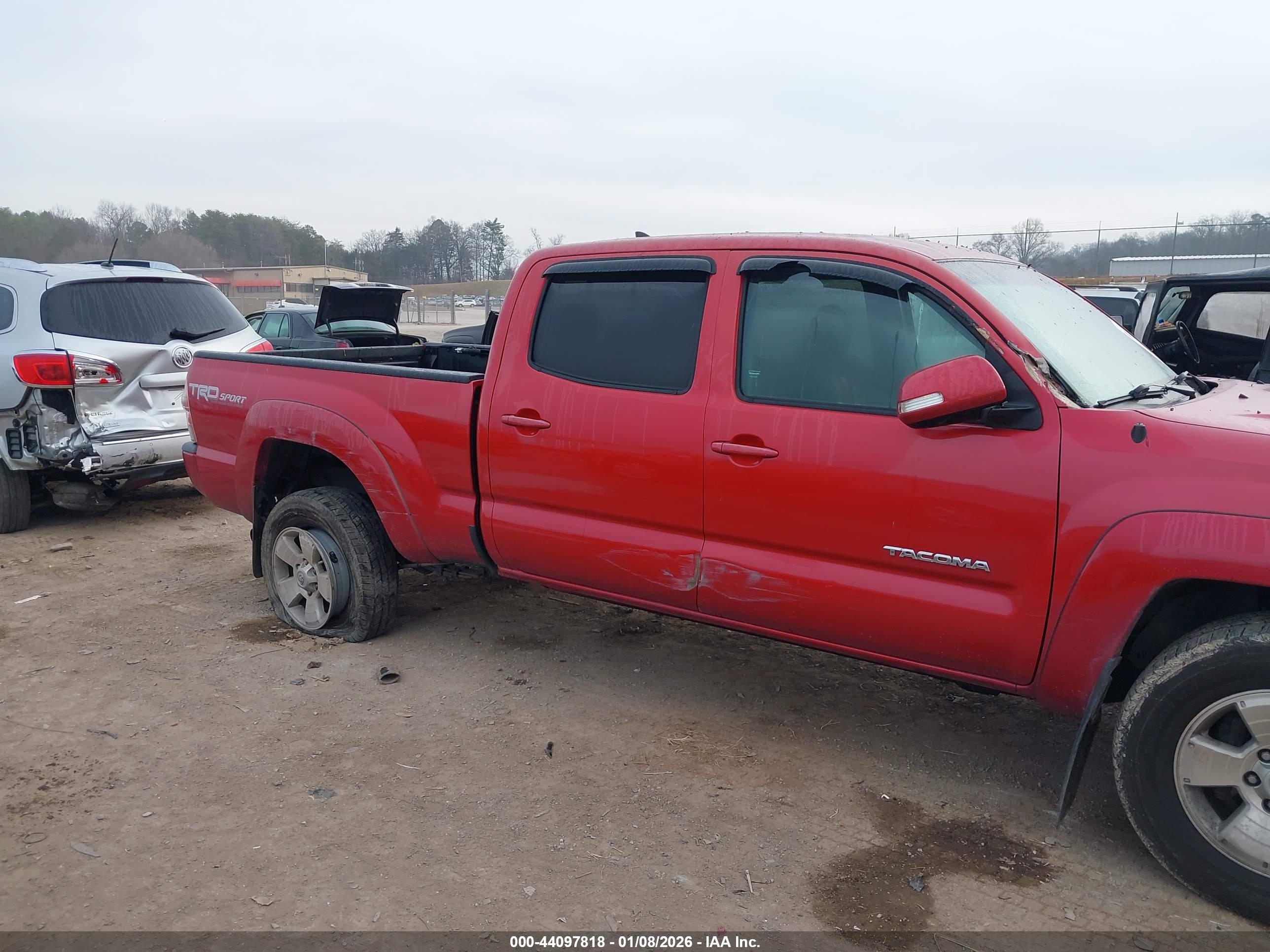 TOYOTA TACOMA image 6