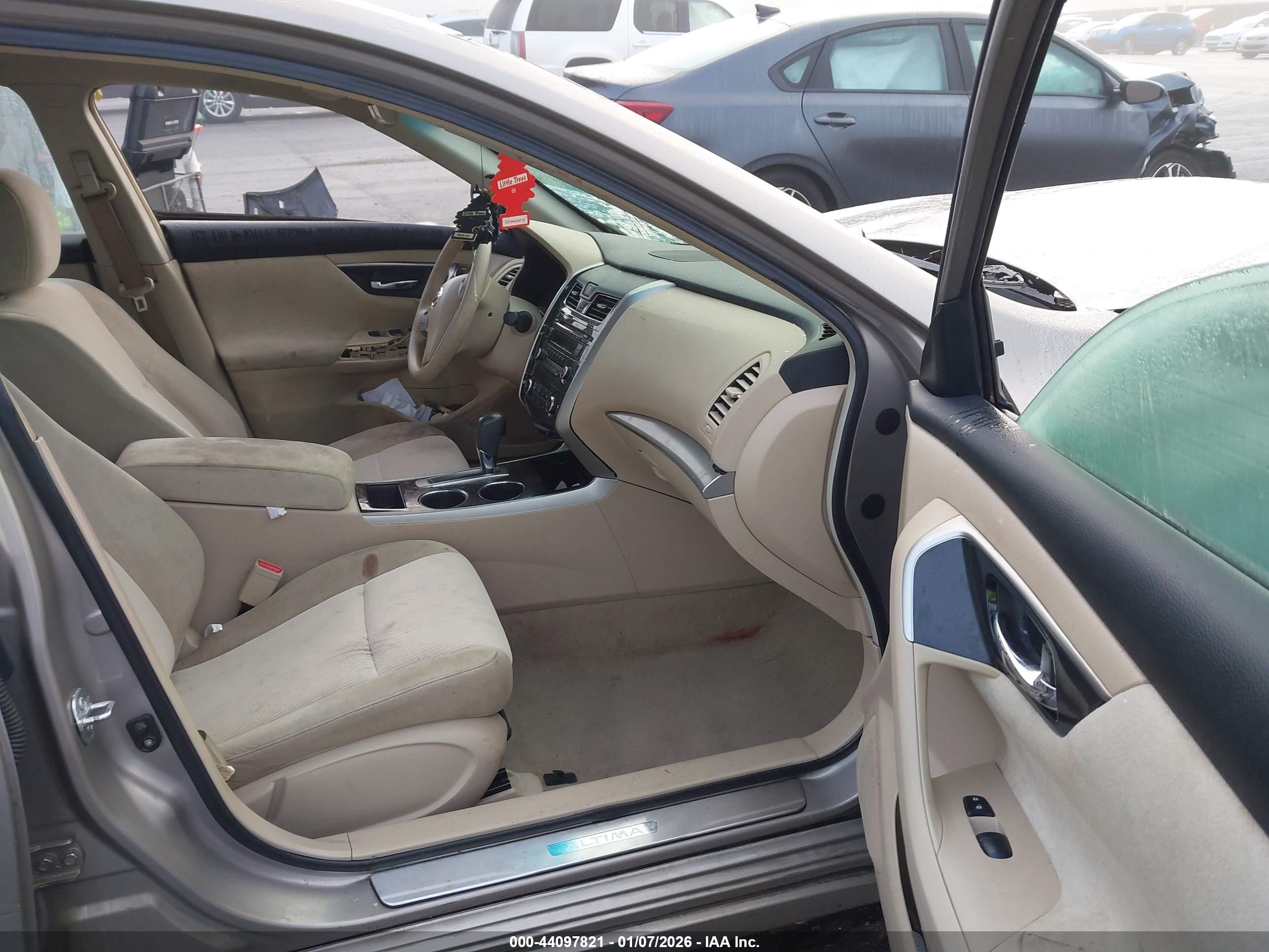 NISSAN ALTIMA image 5