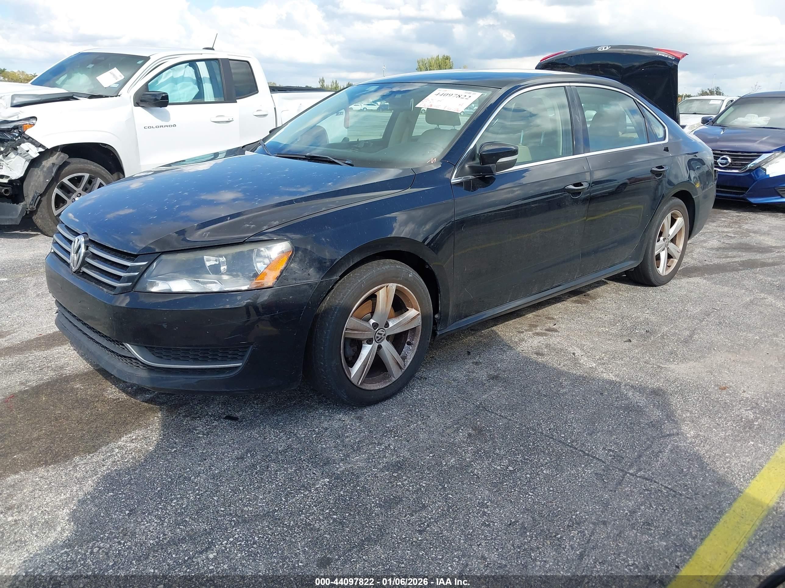 VOLKSWAGEN PASSAT image 2