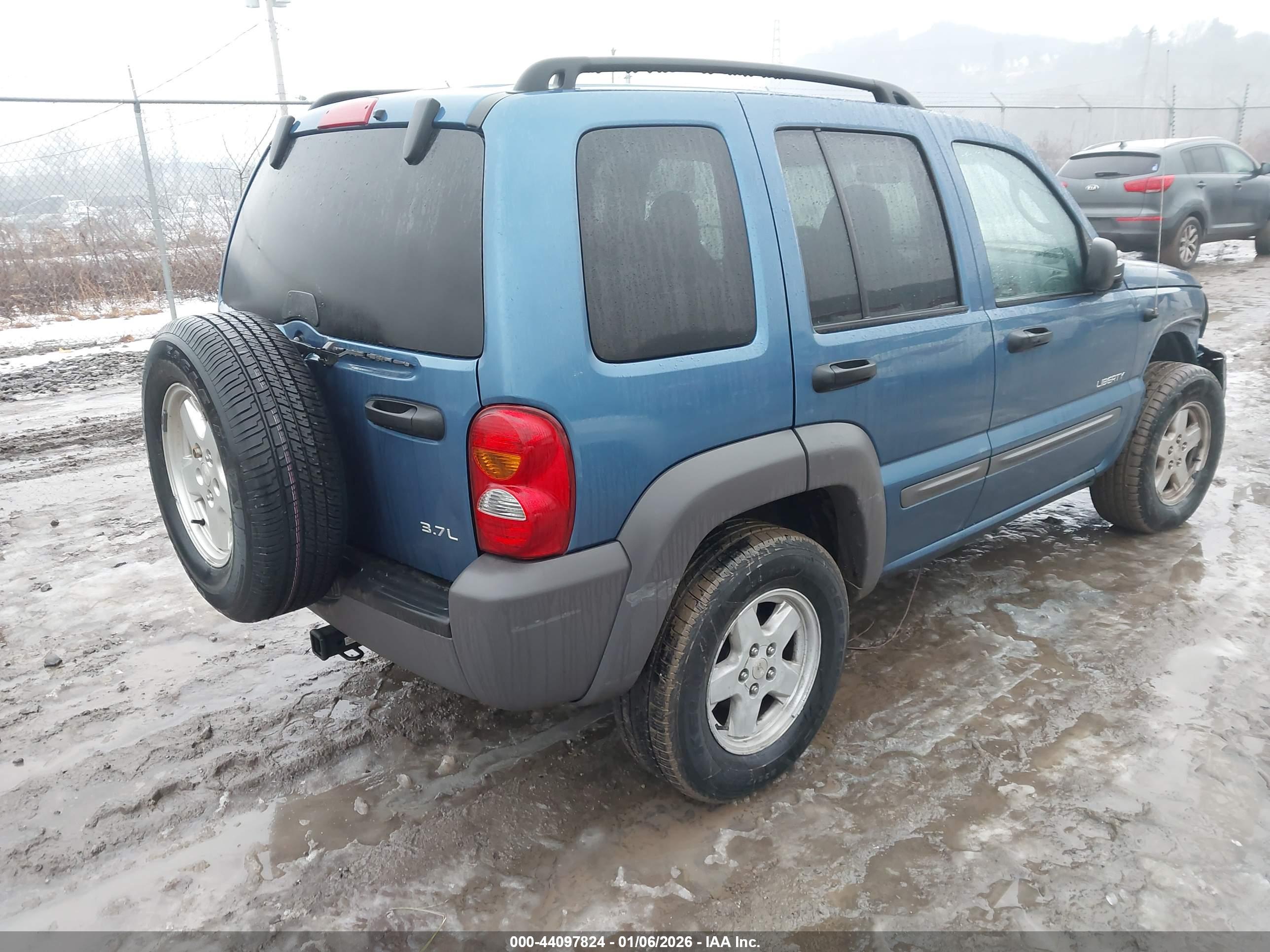 JEEP LIBERTY image 4