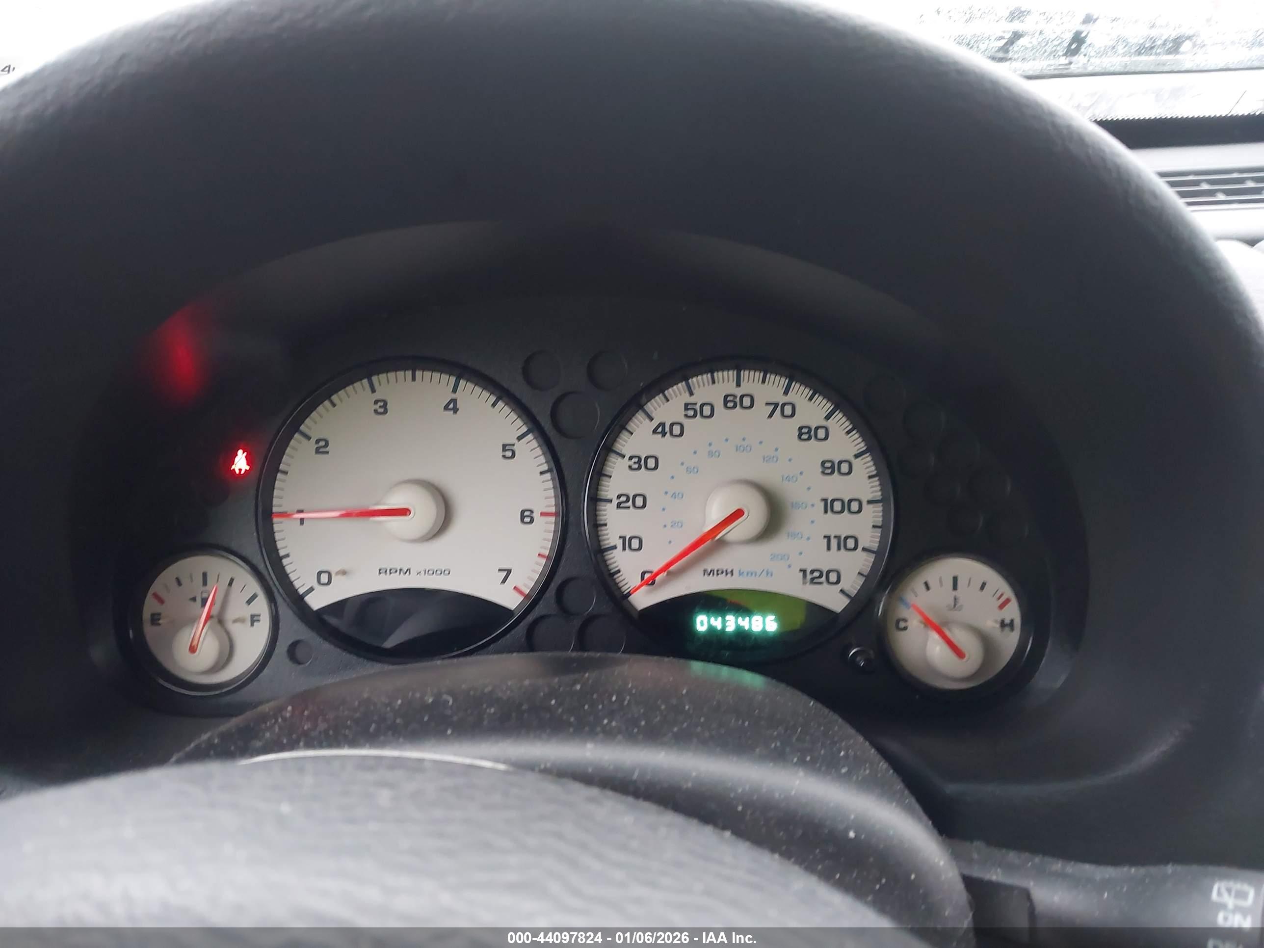 JEEP LIBERTY image 7