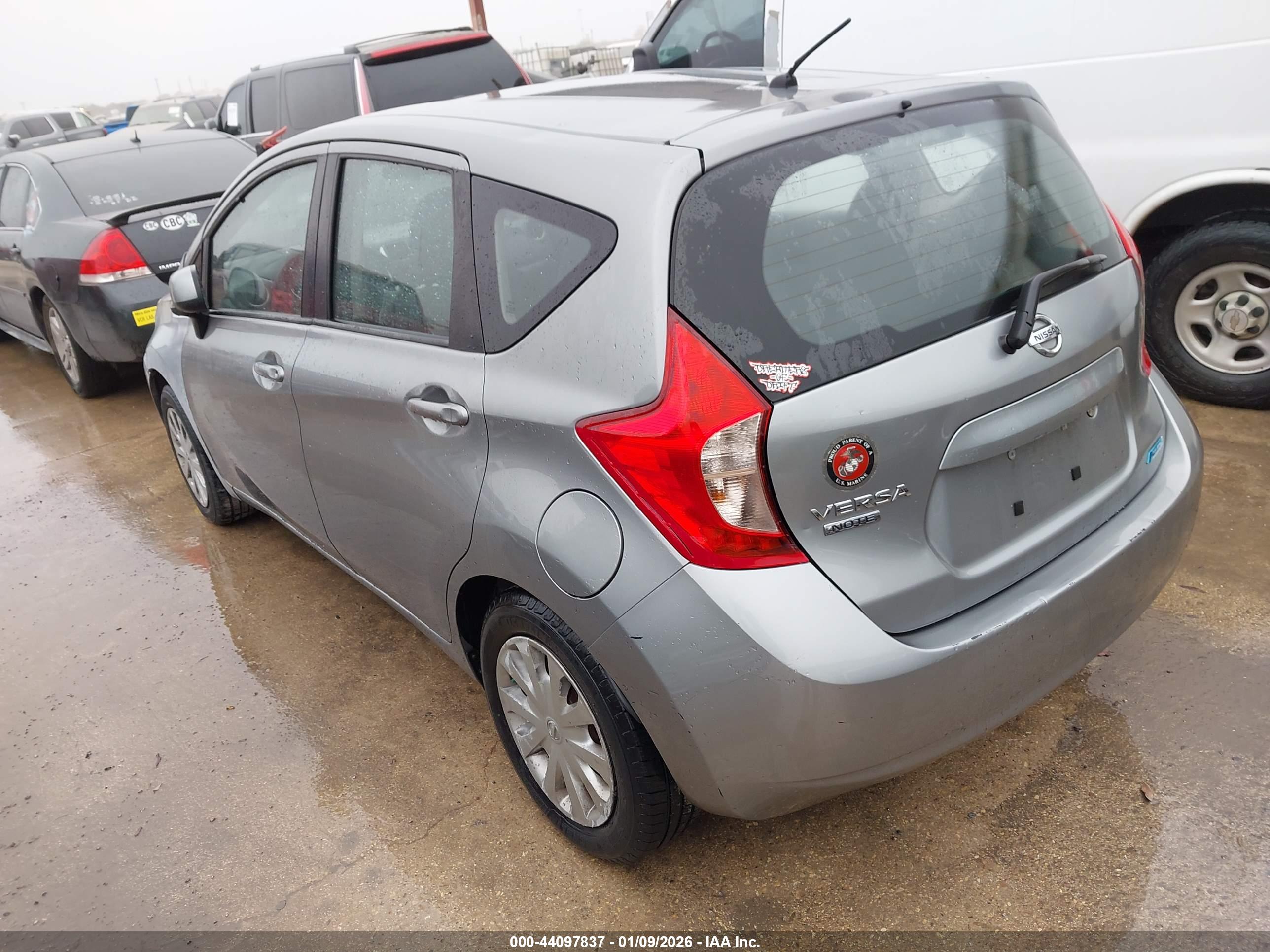 NISSAN VERSA image 3