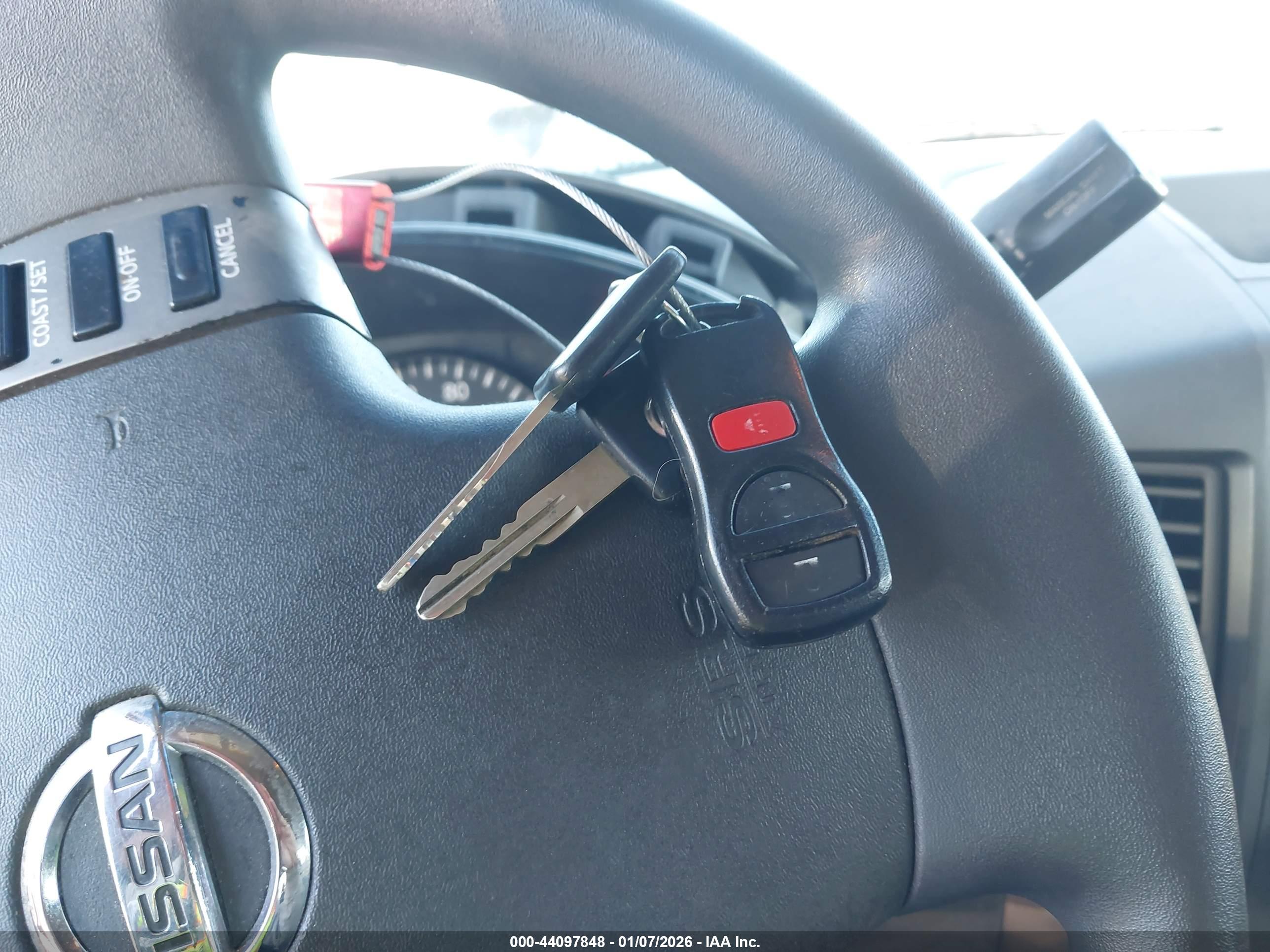 NISSAN TITAN image 11