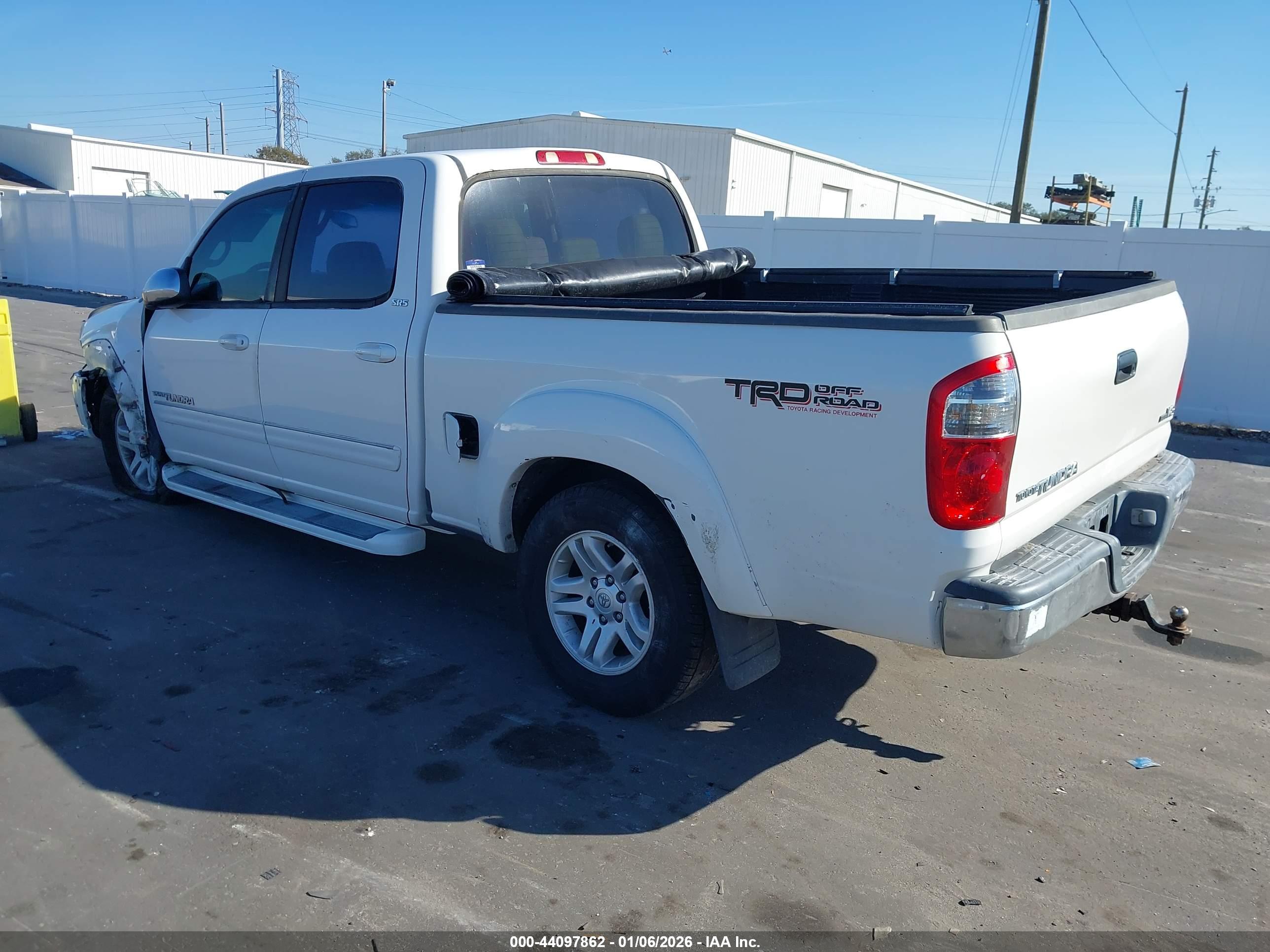 TOYOTA TUNDRA image 3