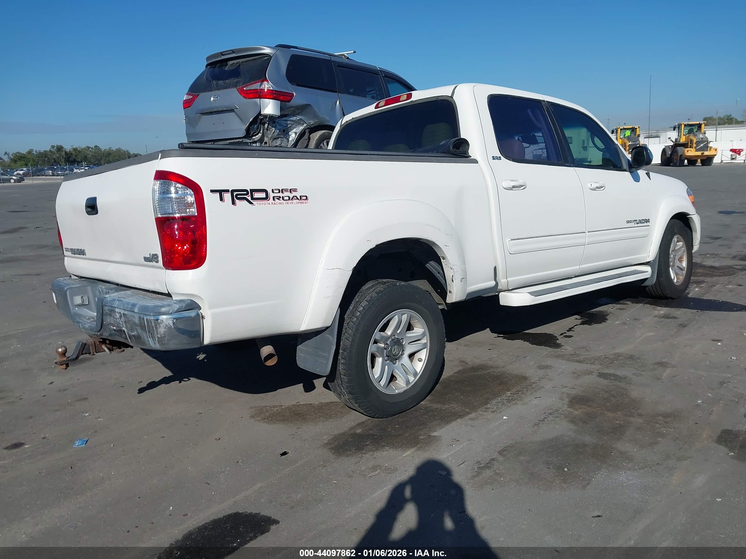TOYOTA TUNDRA image 4