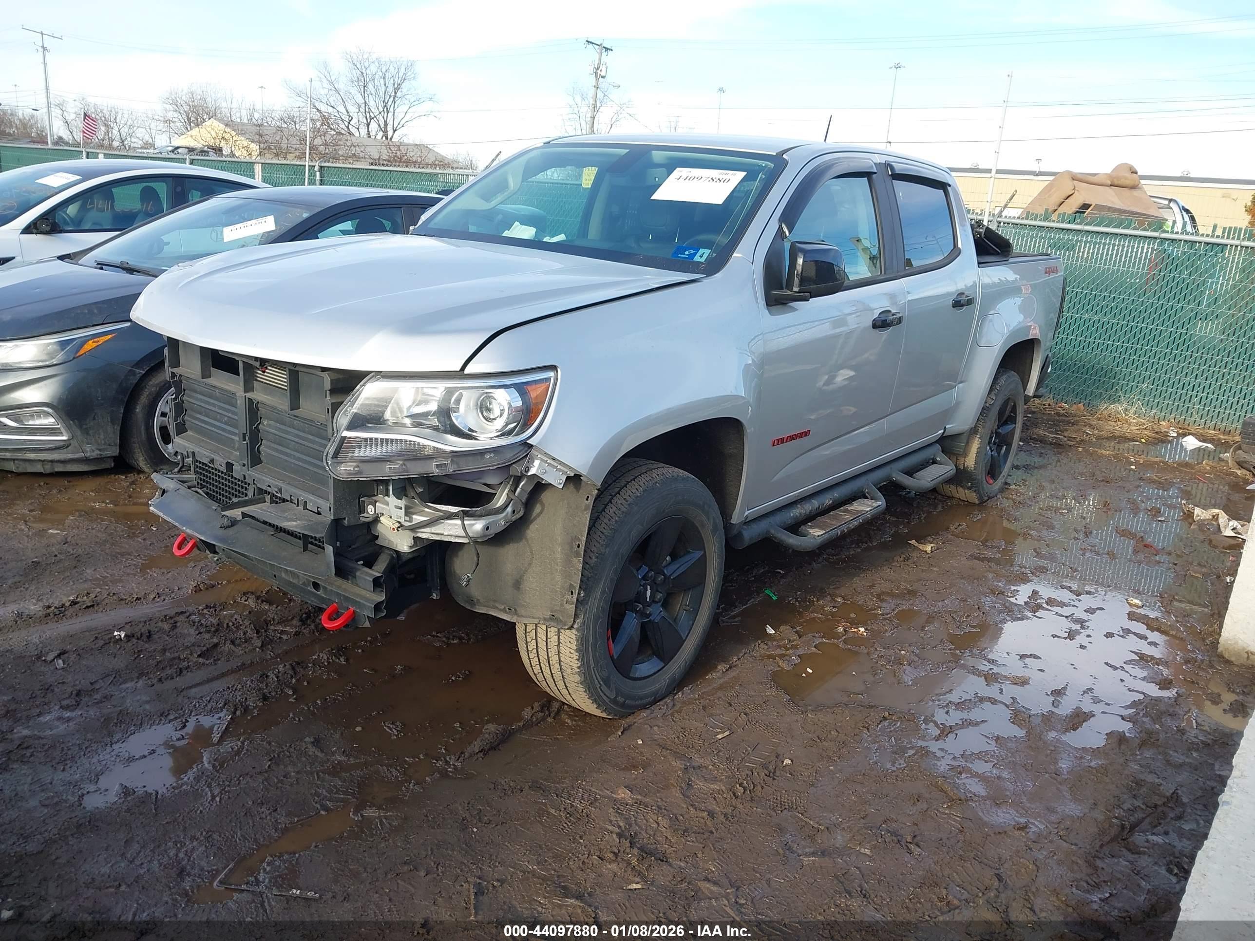 CHEVROLET COLORADO image 2