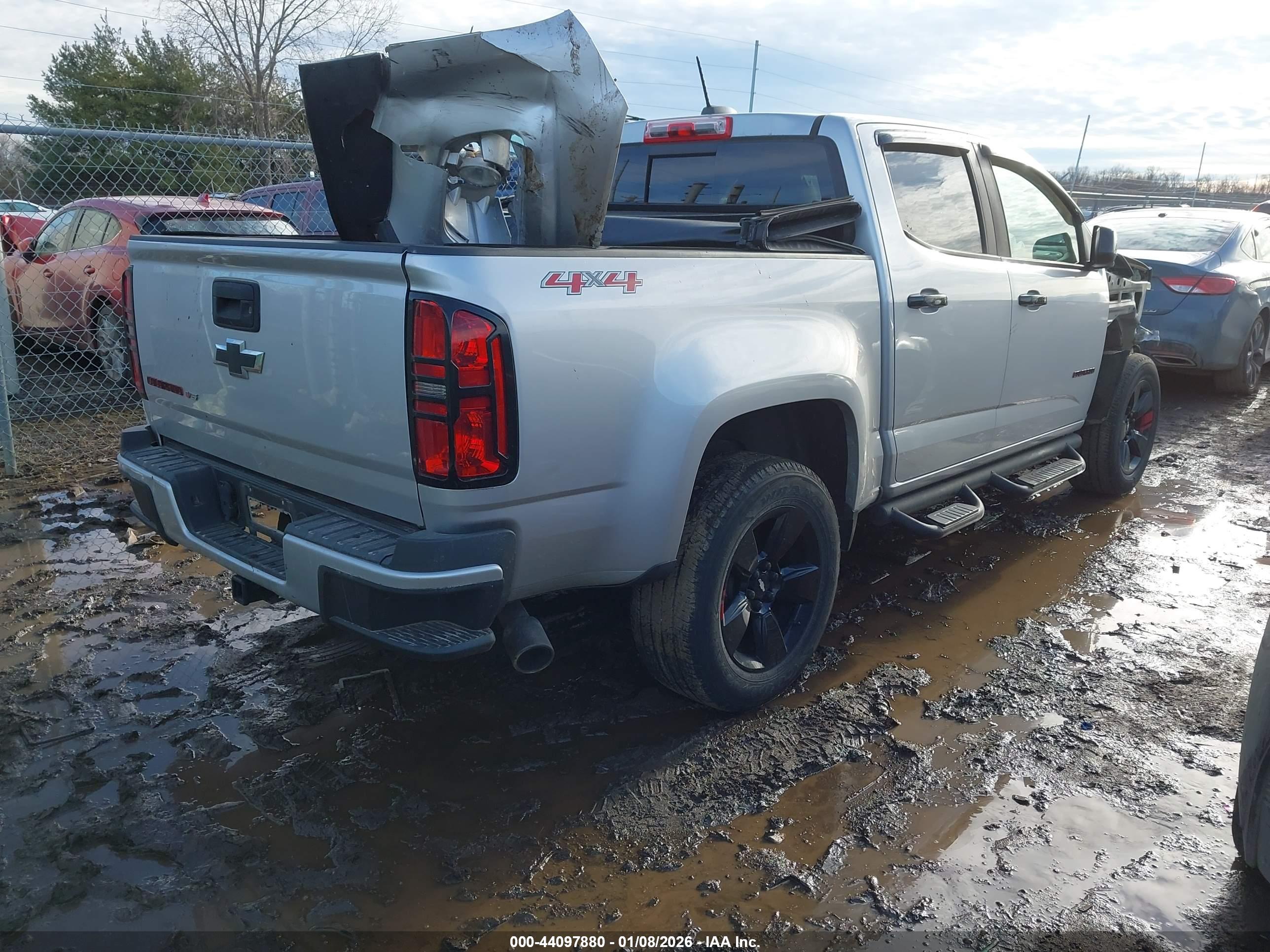 CHEVROLET COLORADO image 4