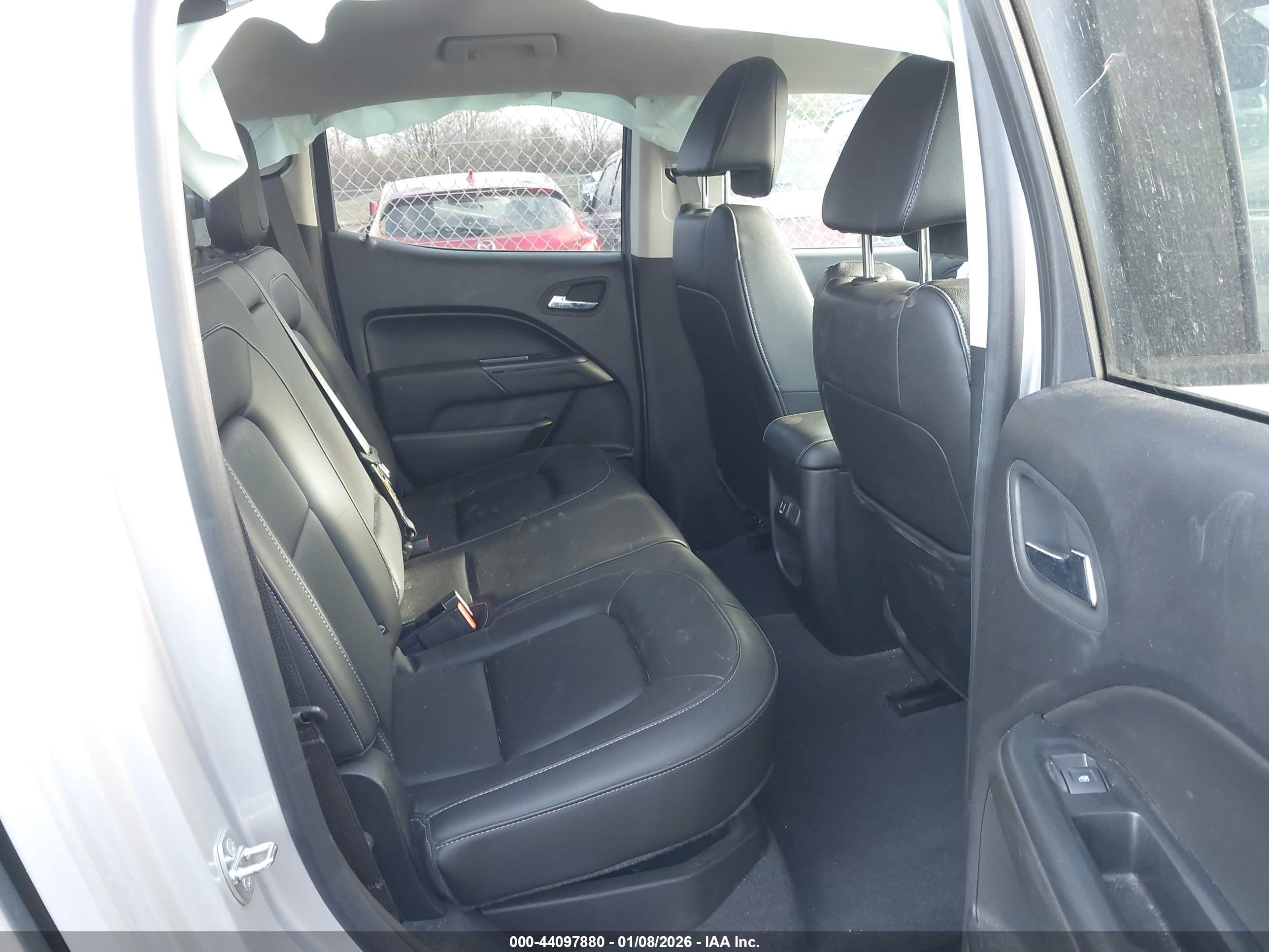 CHEVROLET COLORADO image 8