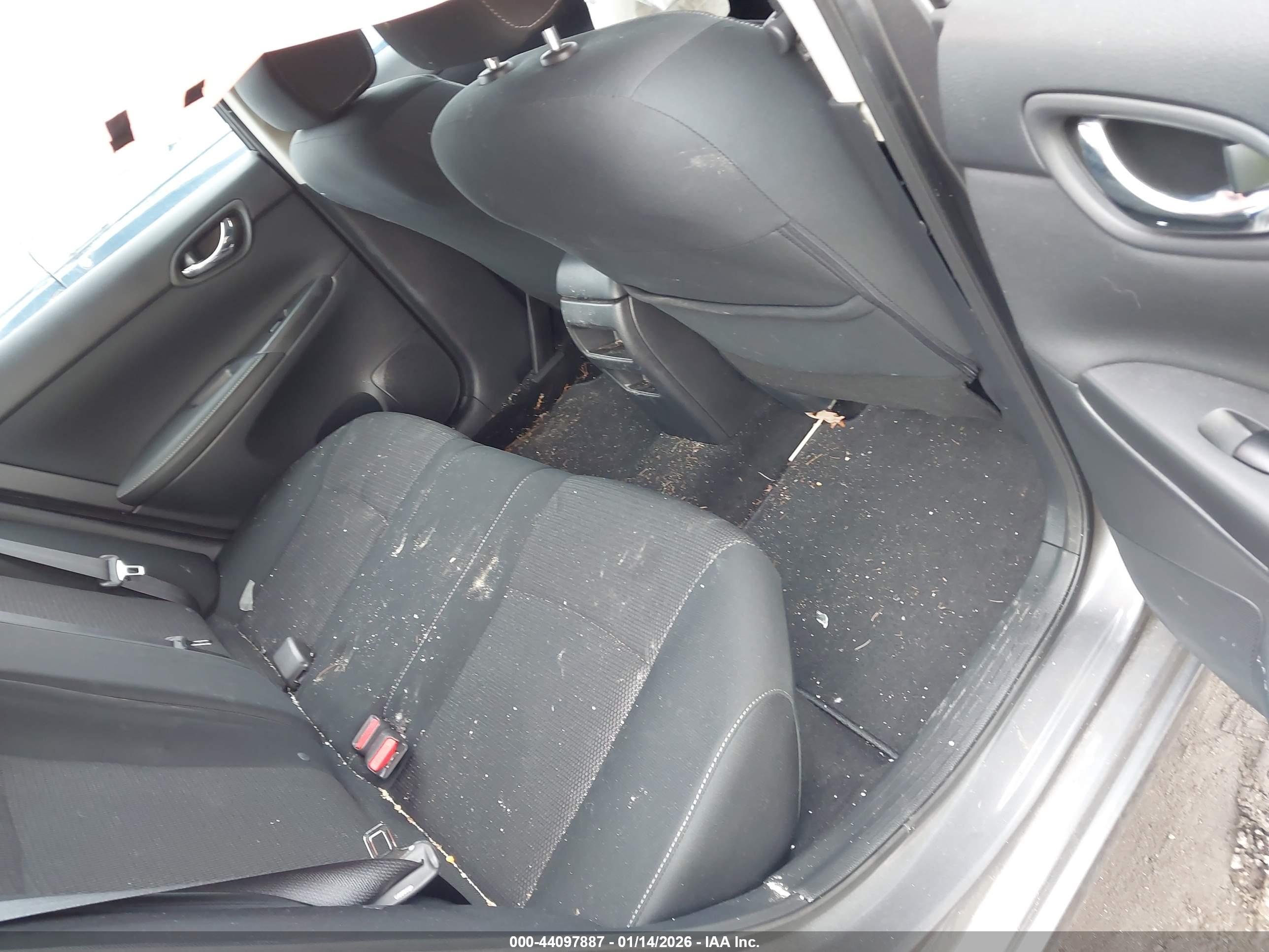 NISSAN SENTRA image 8