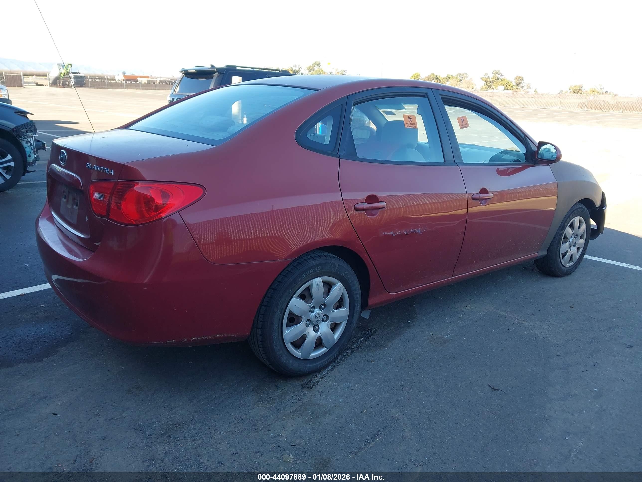 HYUNDAI ELANTRA image 4