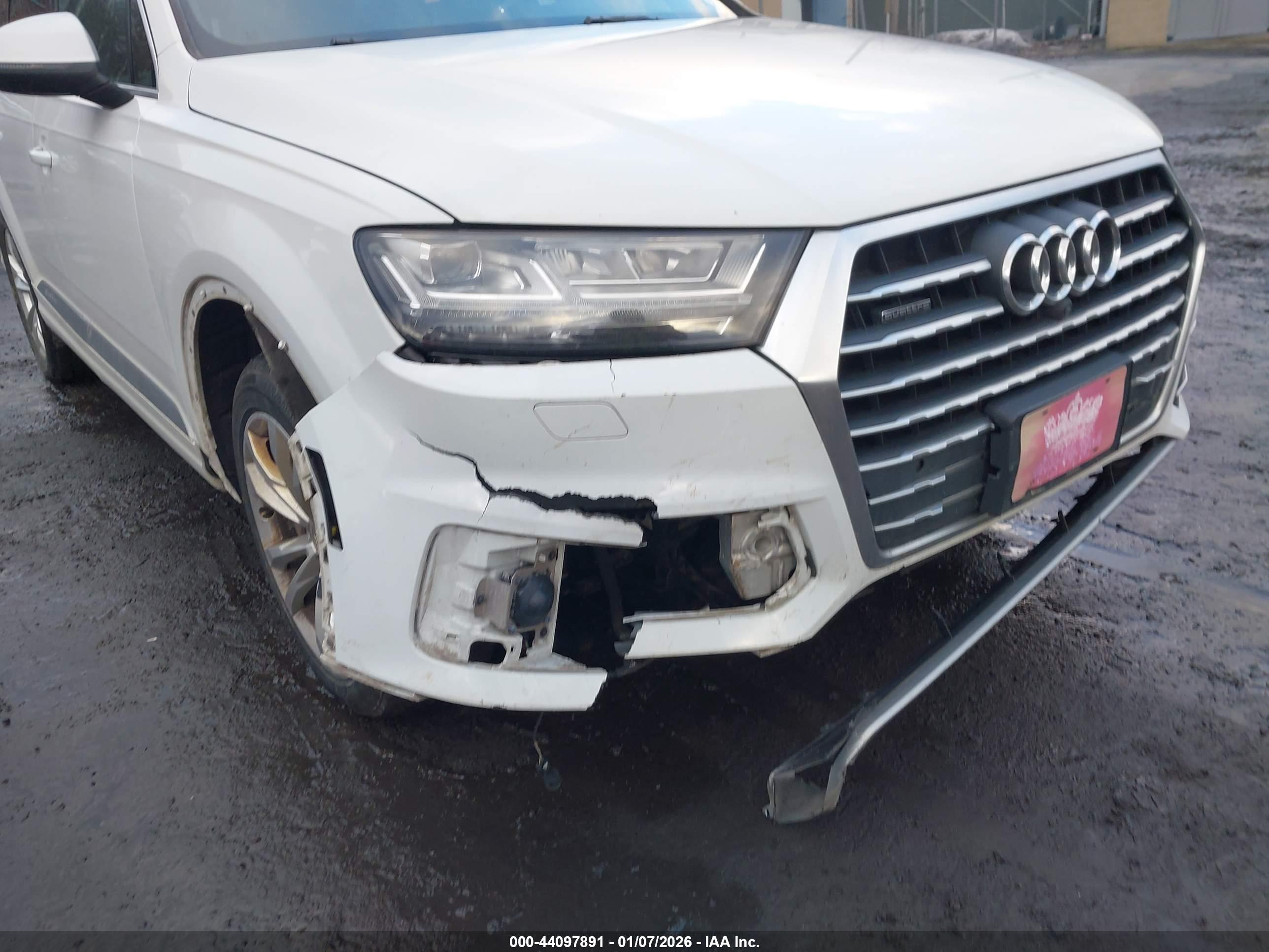 AUDI Q7 image 6