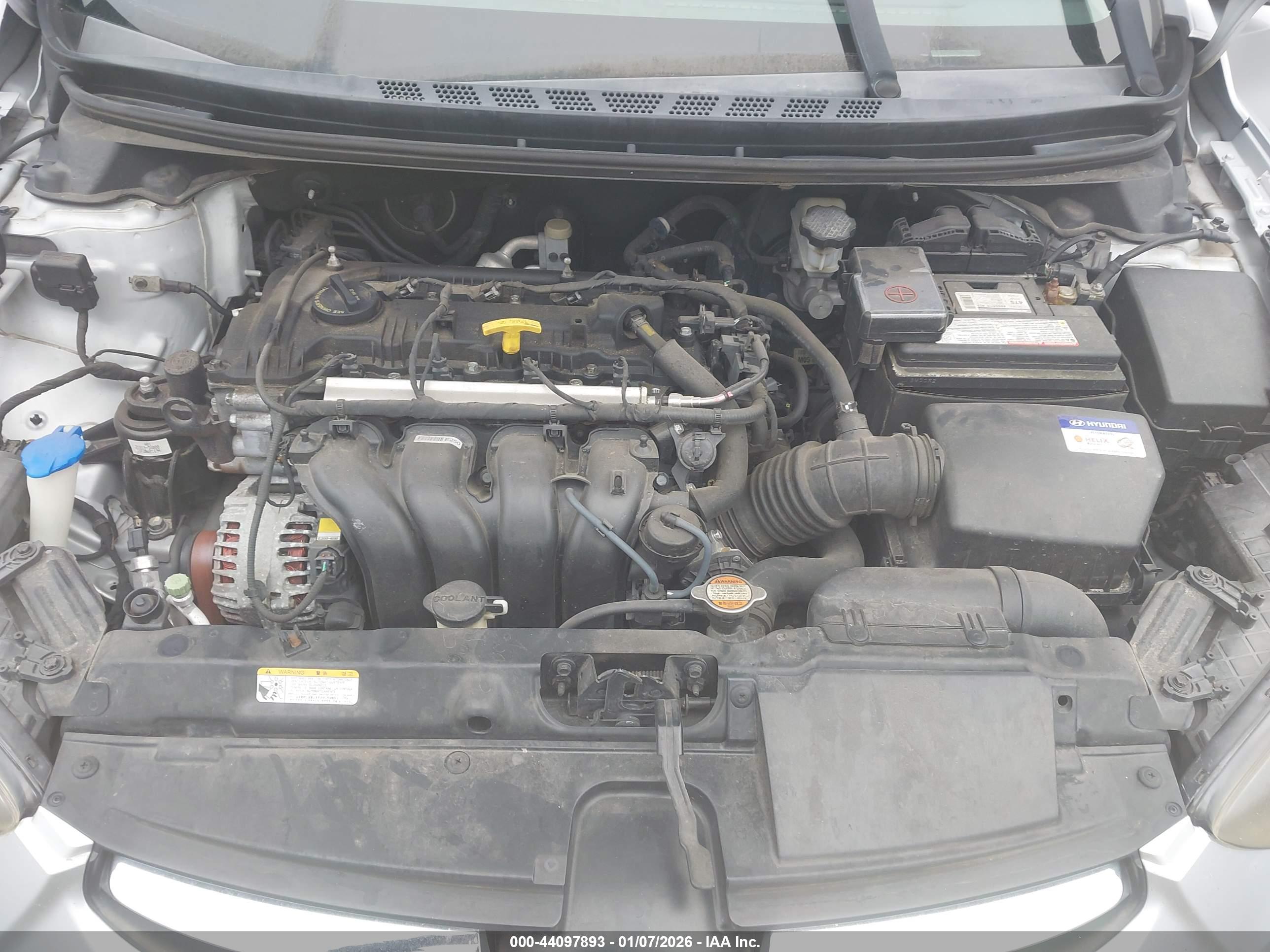 HYUNDAI ELANTRA image 10