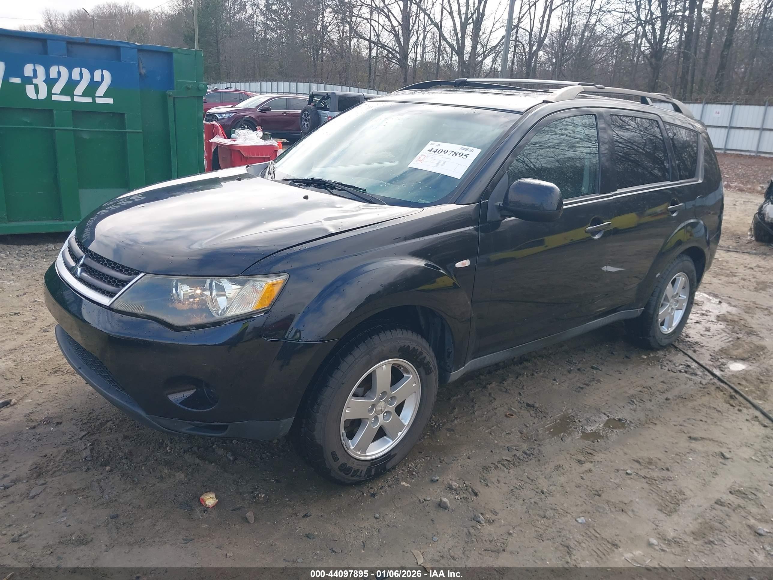 MITSUBISHI OUTLANDER image 2