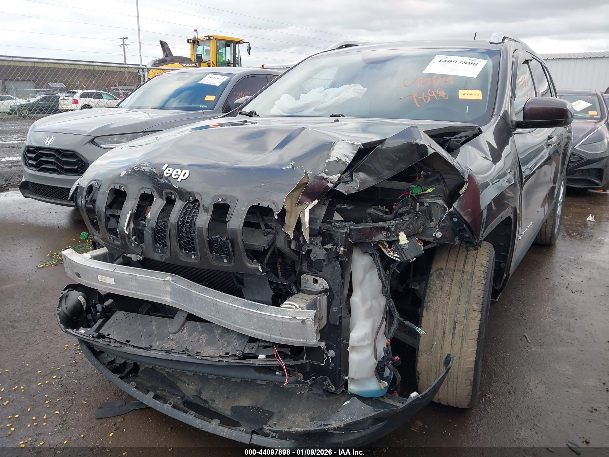 JEEP CHEROKEE image 6