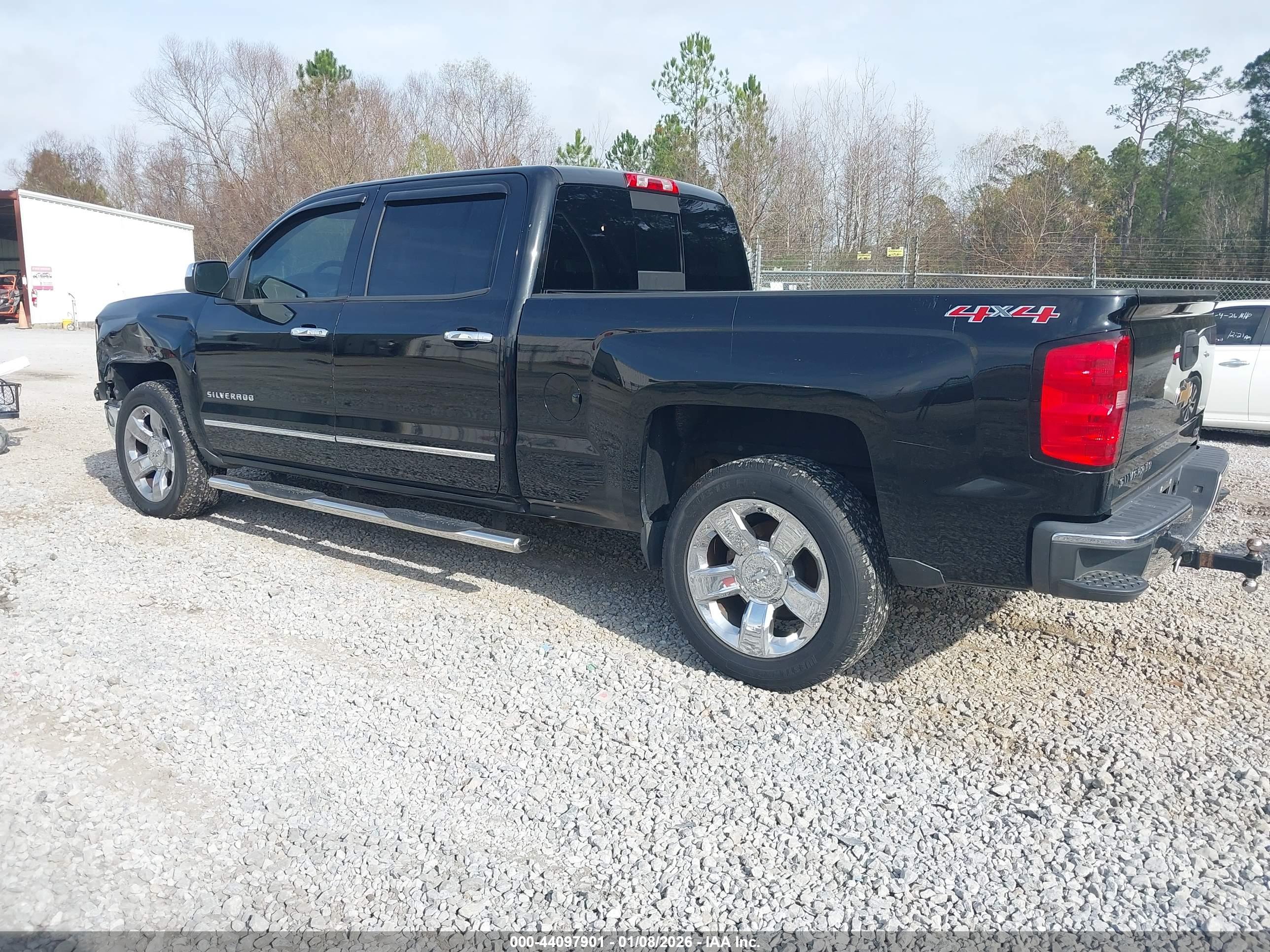 CHEVROLET SILVERADO image 3
