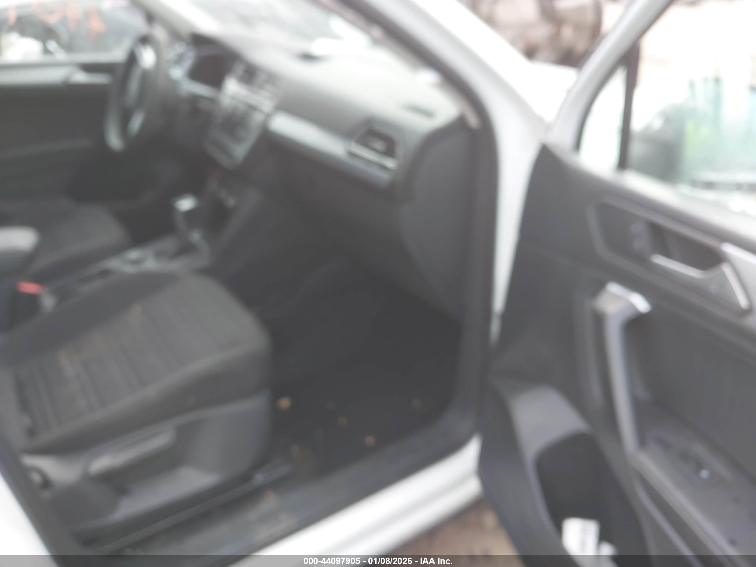 VOLKSWAGEN TIGUAN image 5
