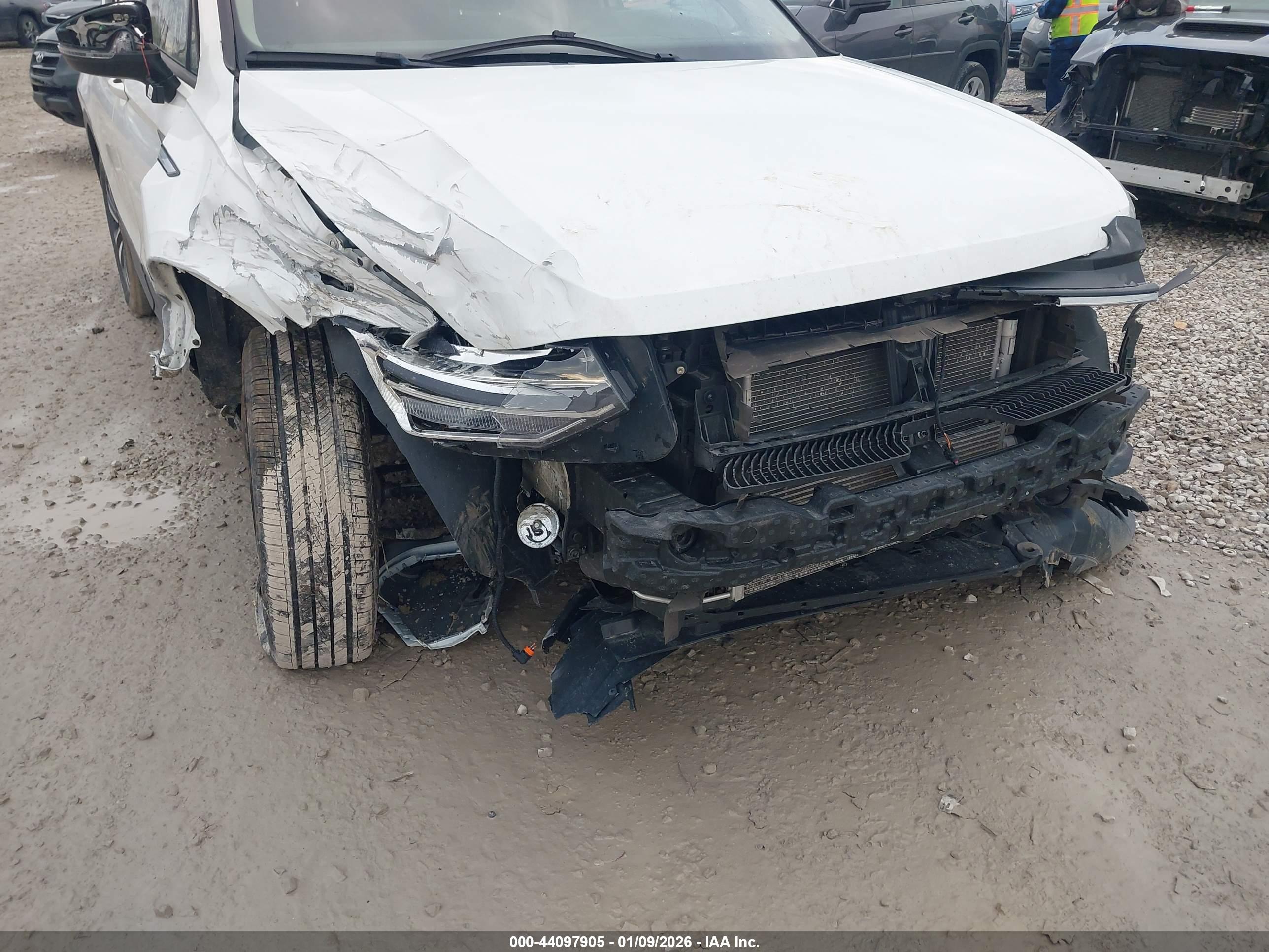 VOLKSWAGEN TIGUAN image 6