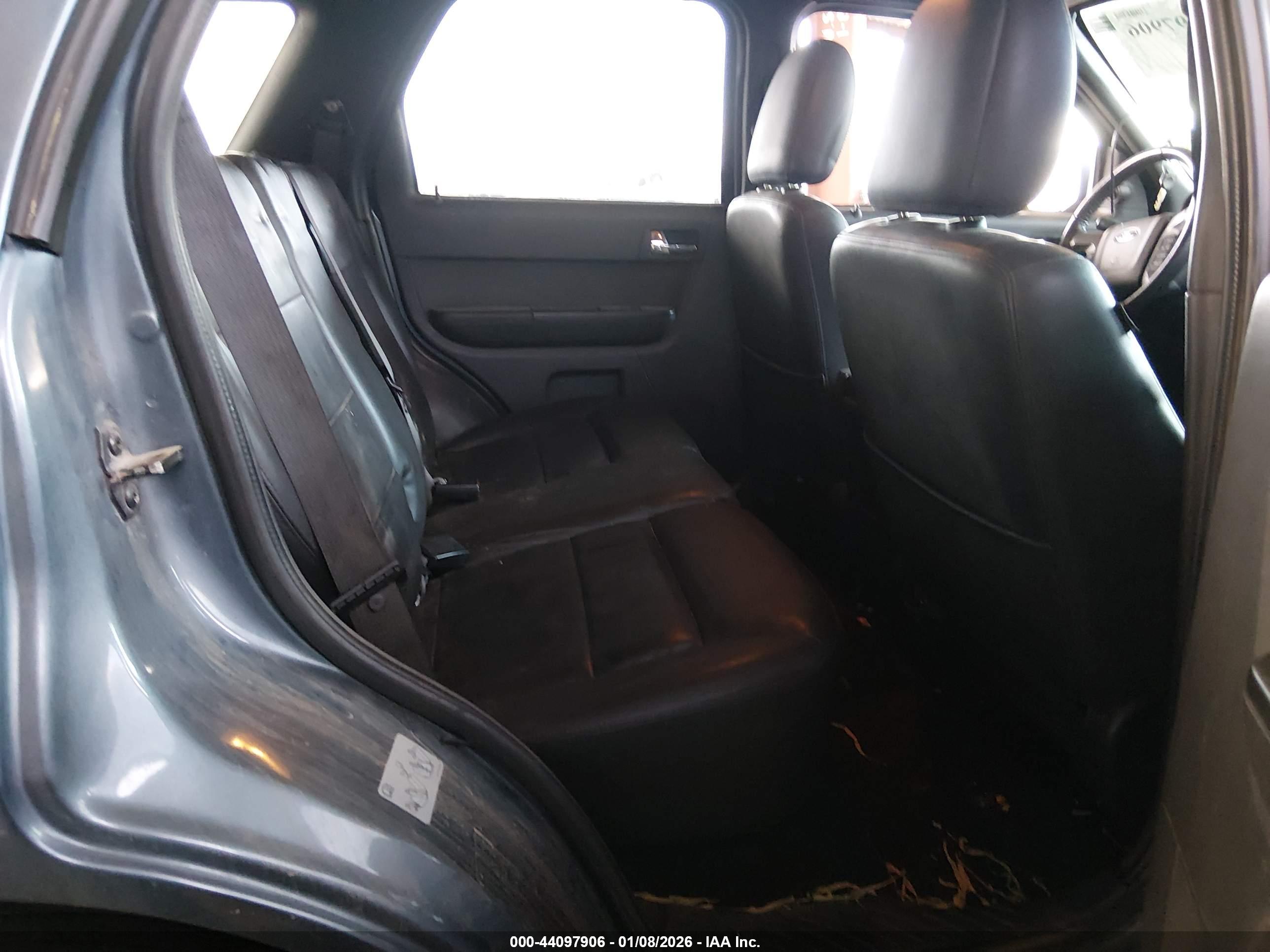FORD ESCAPE image 8