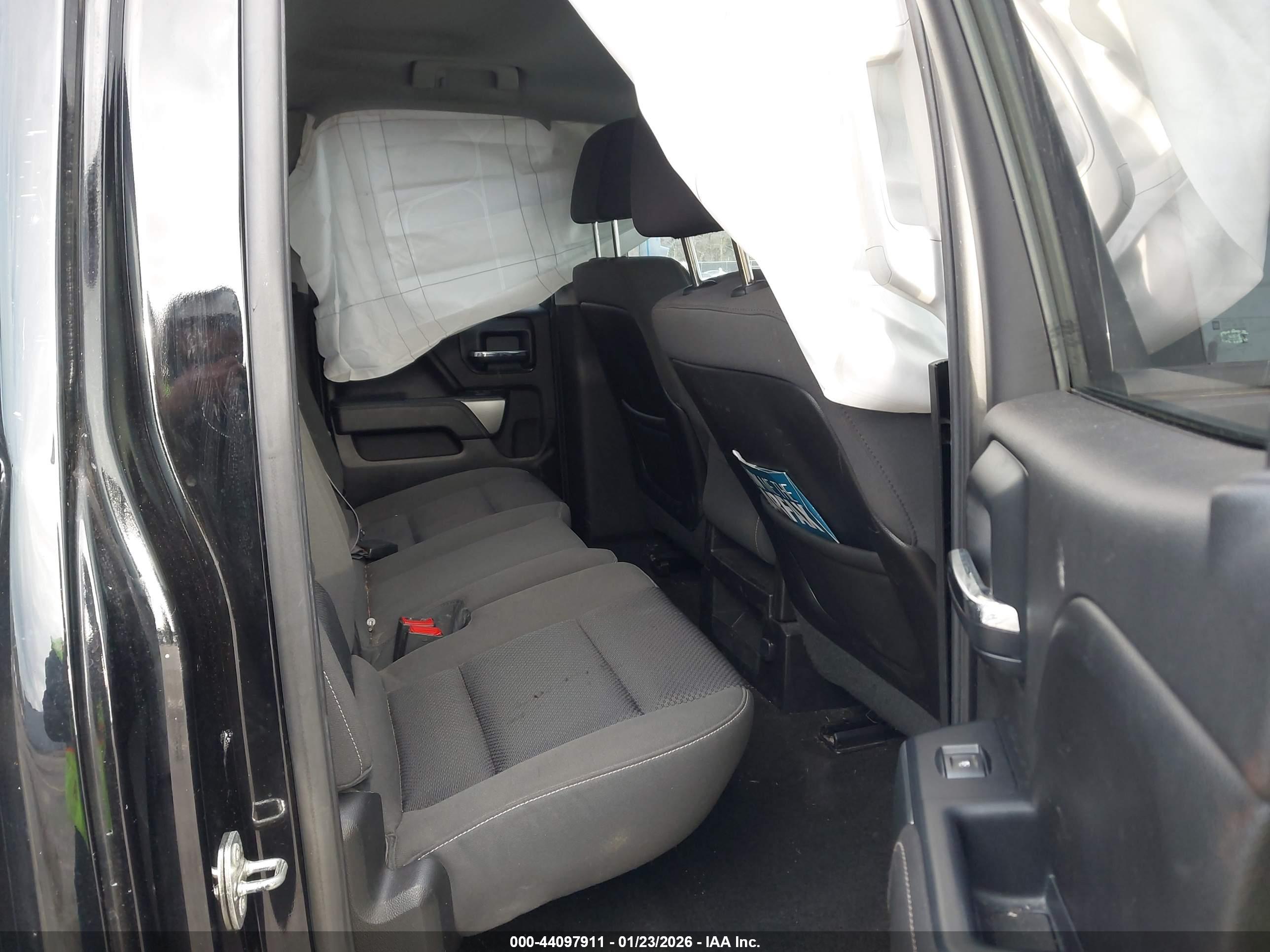 CHEVROLET SILVERADO image 8