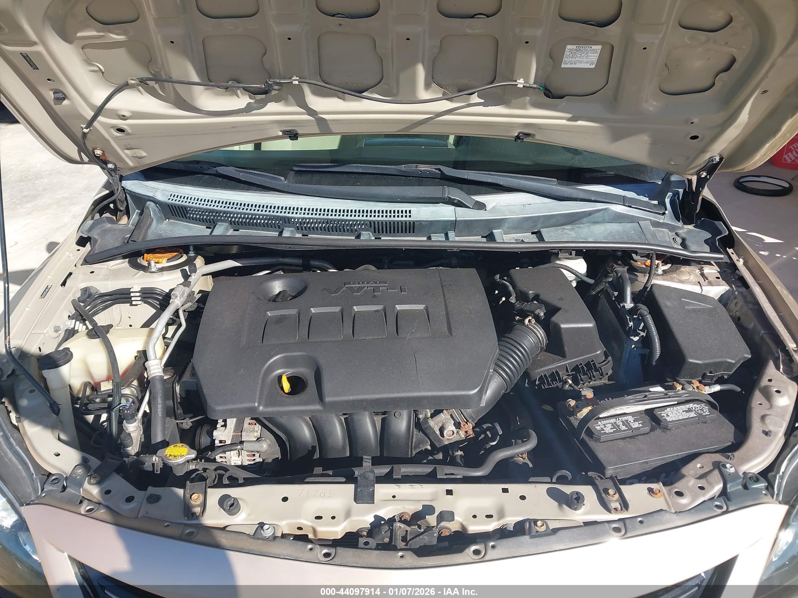 TOYOTA COROLLA image 10