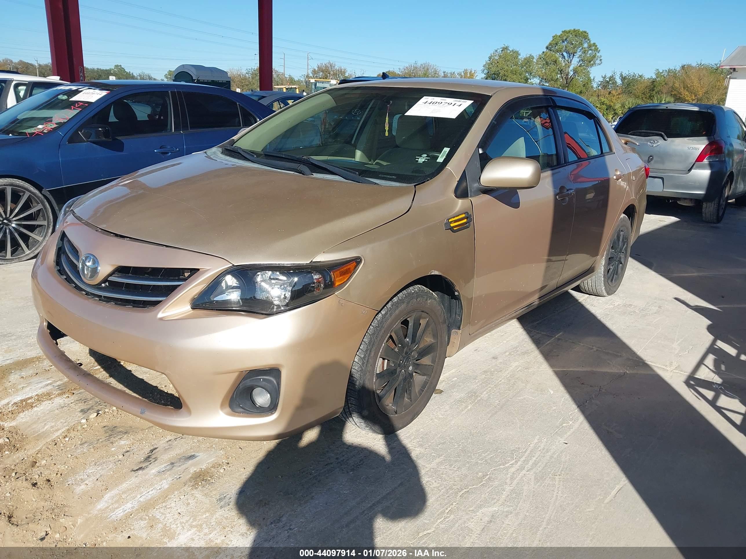 TOYOTA COROLLA image 2