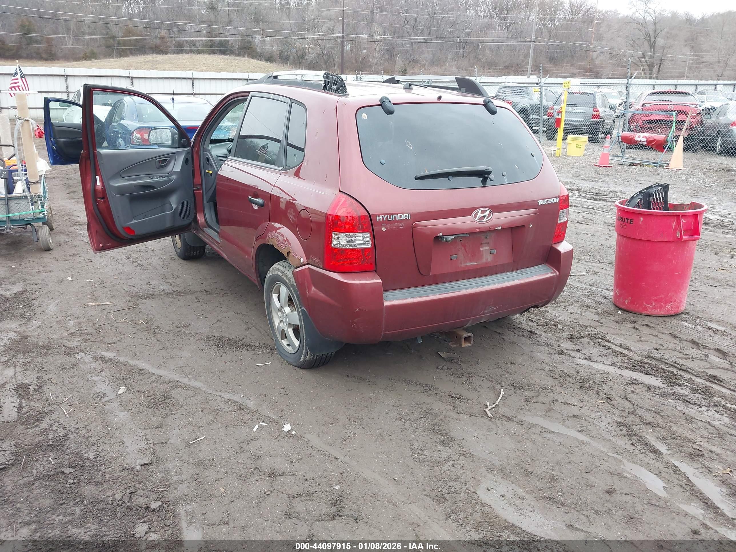 HYUNDAI TUCSON image 3