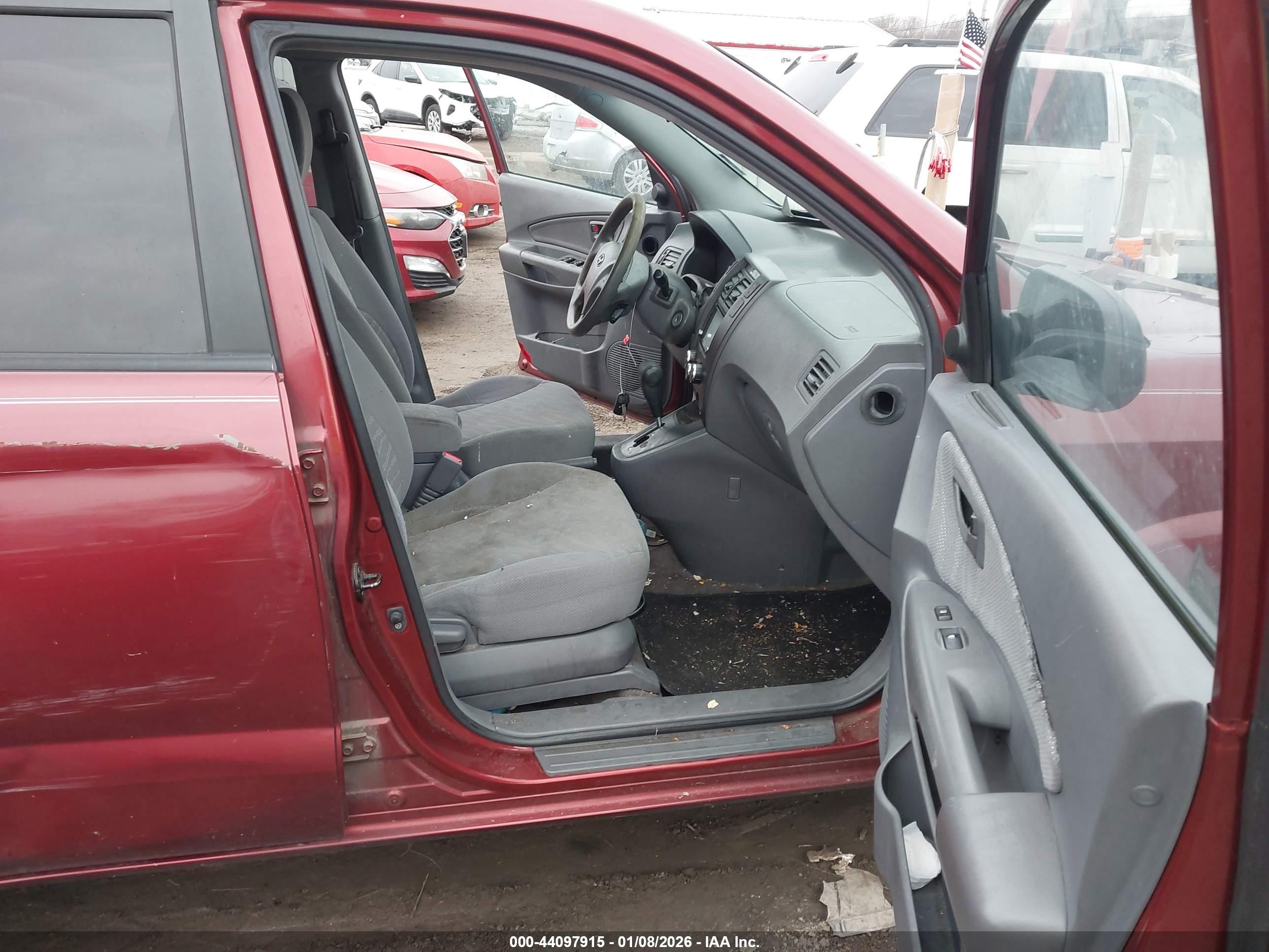 HYUNDAI TUCSON image 5