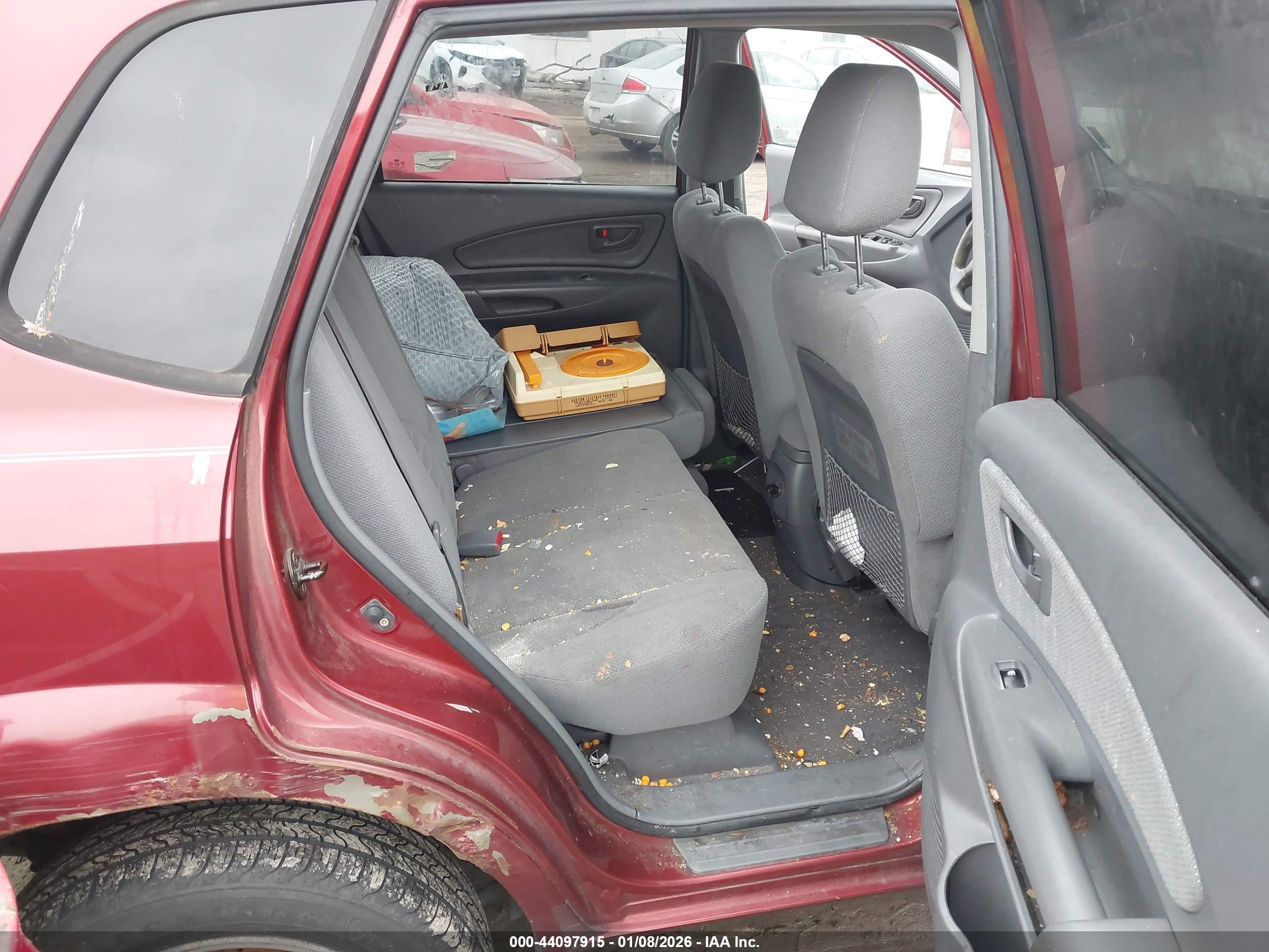 HYUNDAI TUCSON image 8