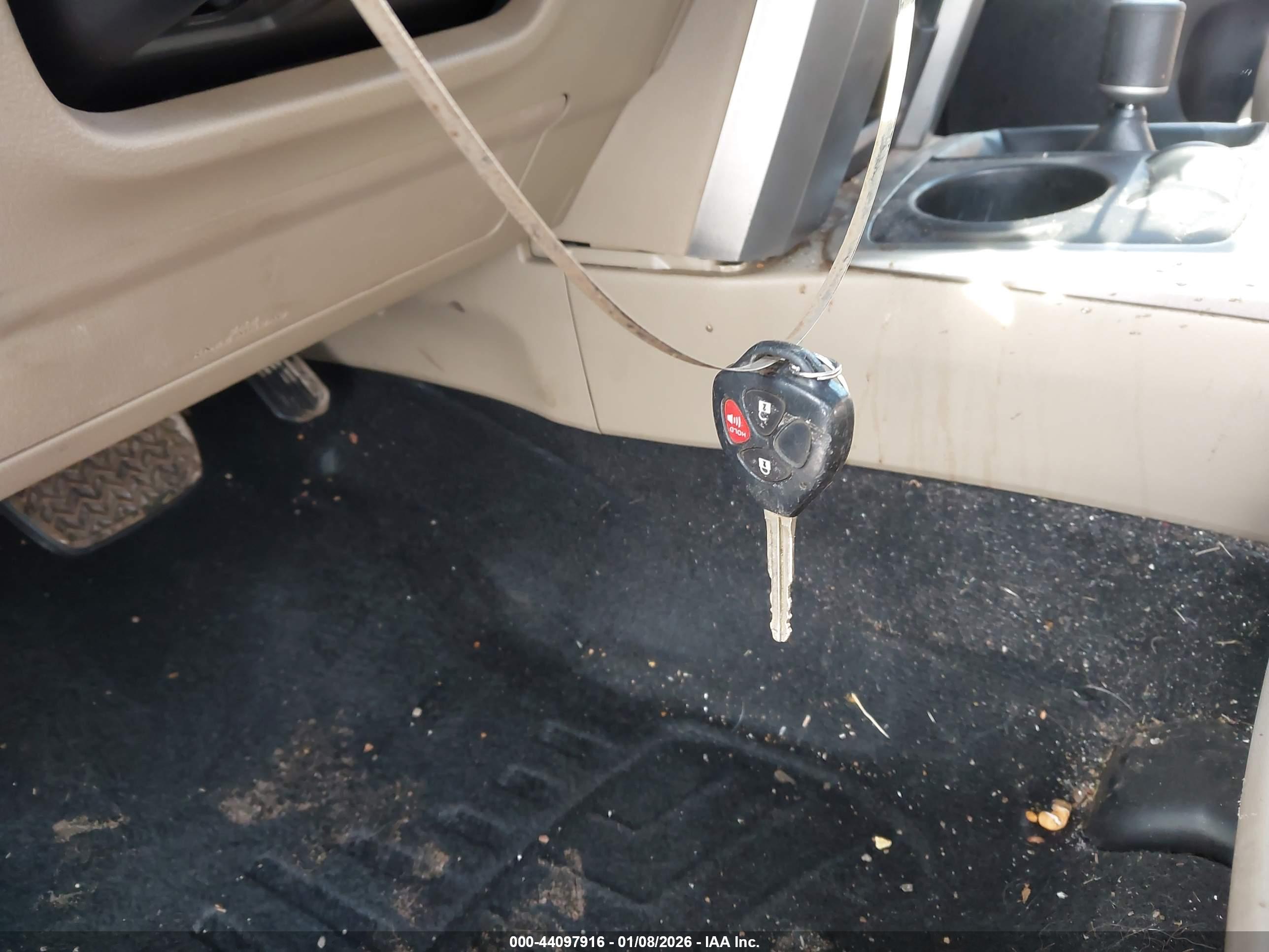 TOYOTA 4RUNNER image 11