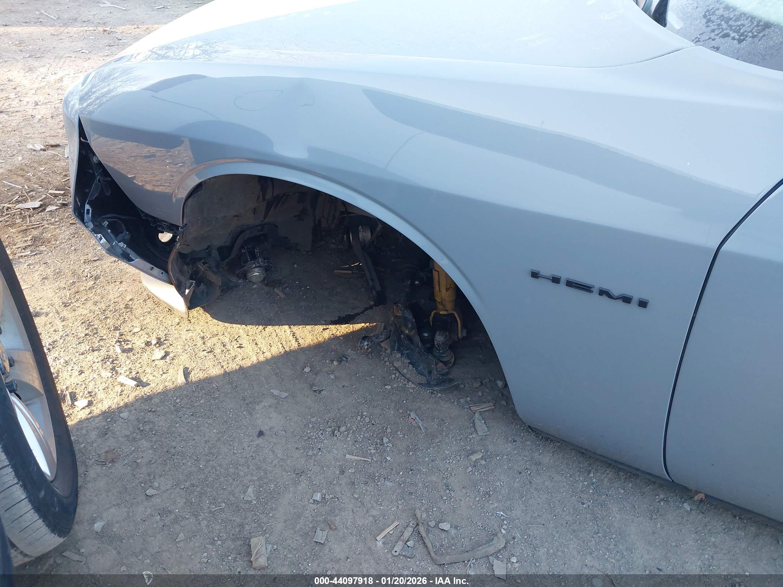 DODGE CHALLENGER image 6