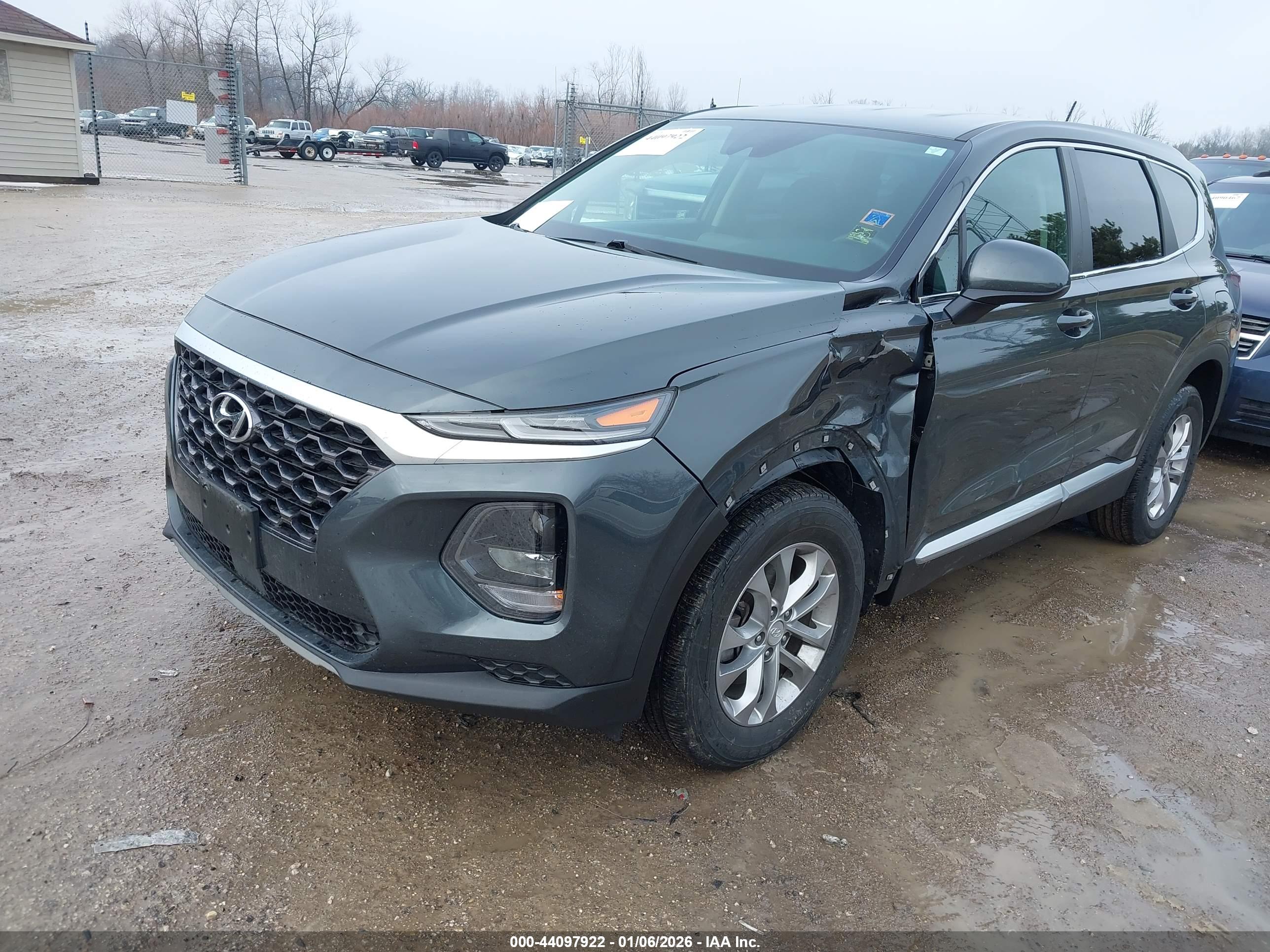 HYUNDAI SANTA image 2