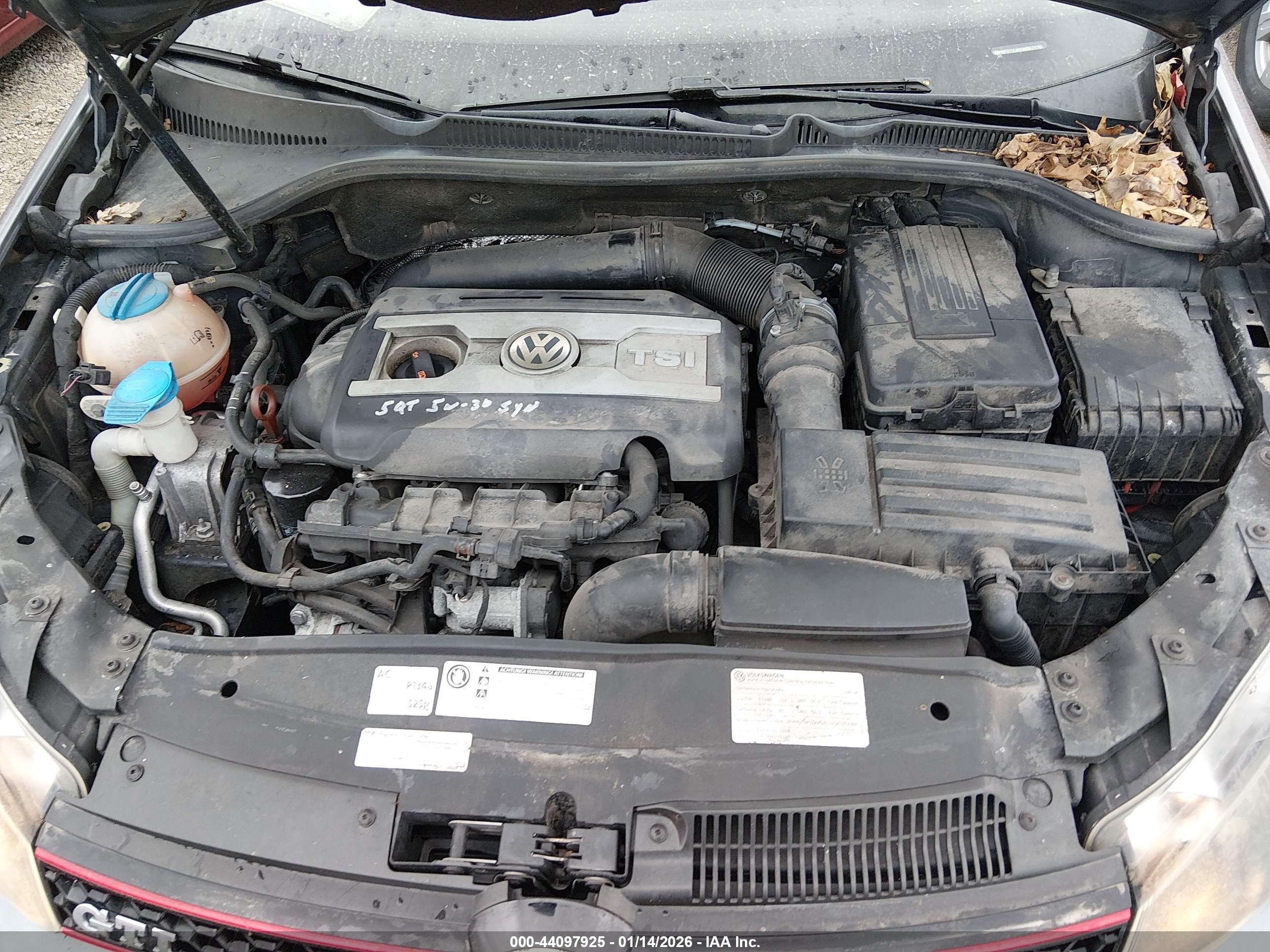VOLKSWAGEN GTI image 10