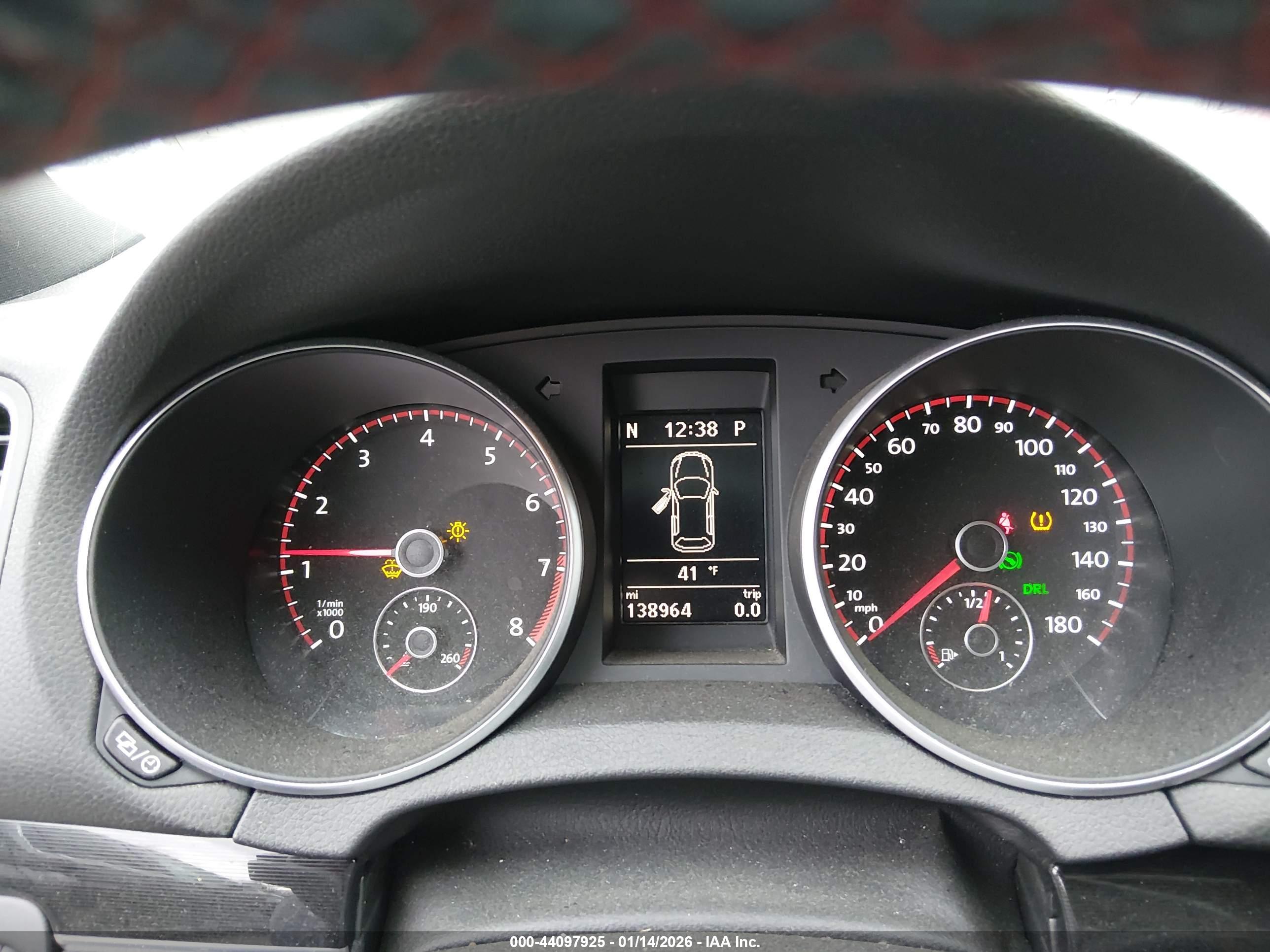 VOLKSWAGEN GTI image 7