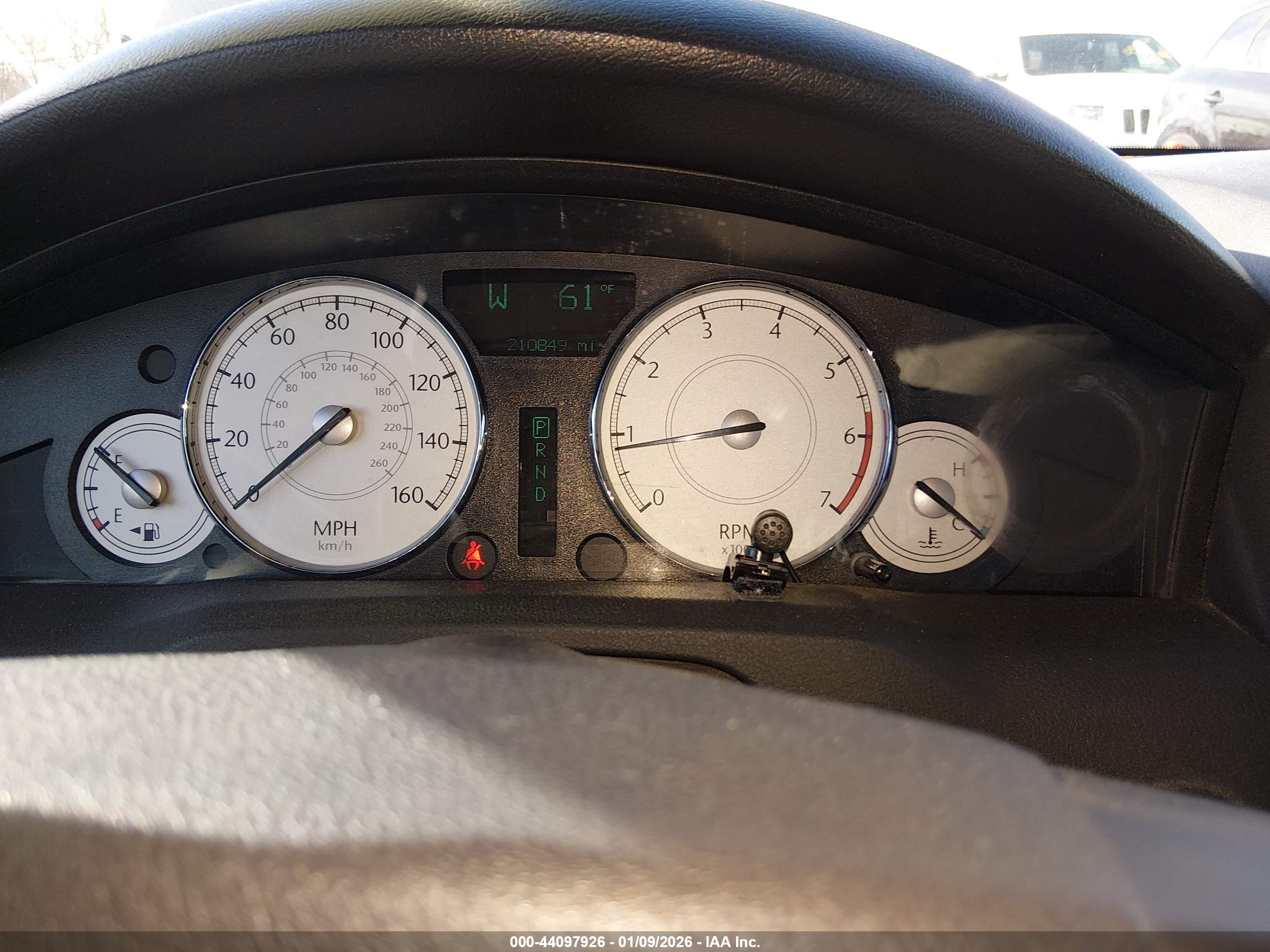 CHRYSLER 300C image 7