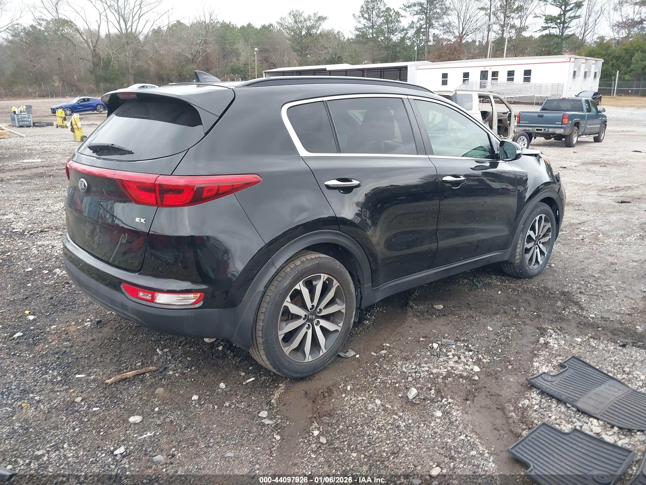 KIA SPORTAGE image 4