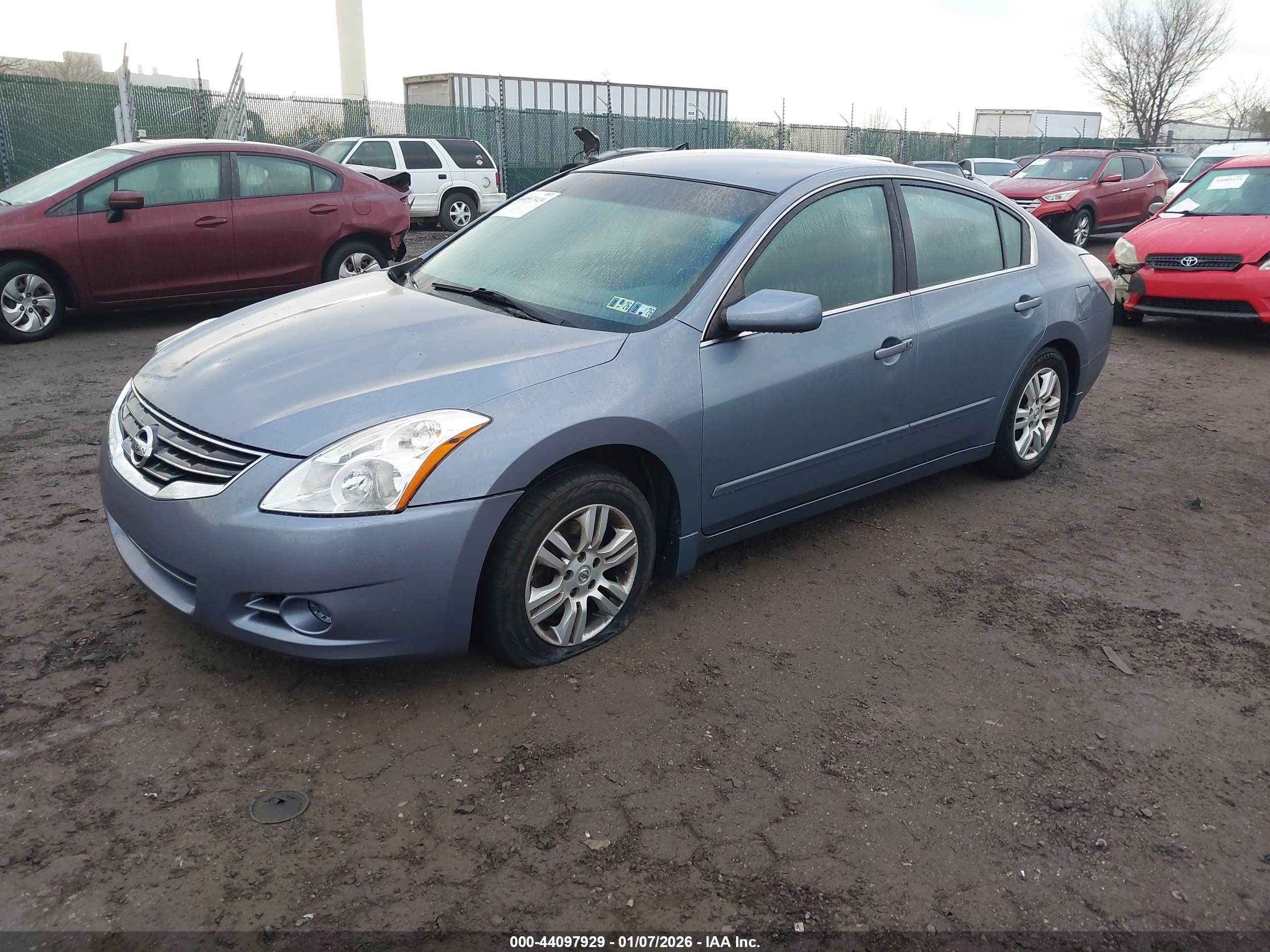 NISSAN ALTIMA image 2