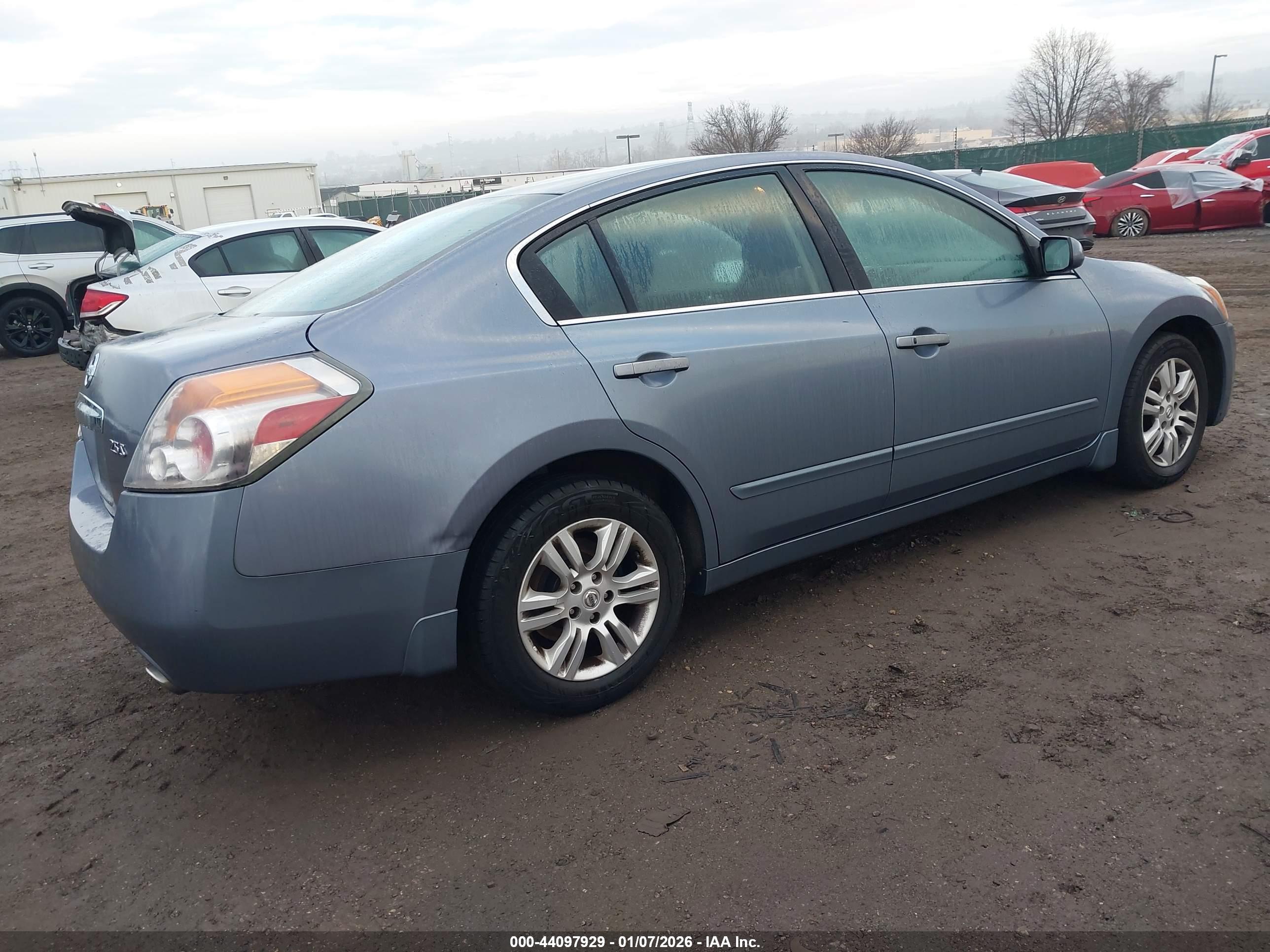 NISSAN ALTIMA image 4