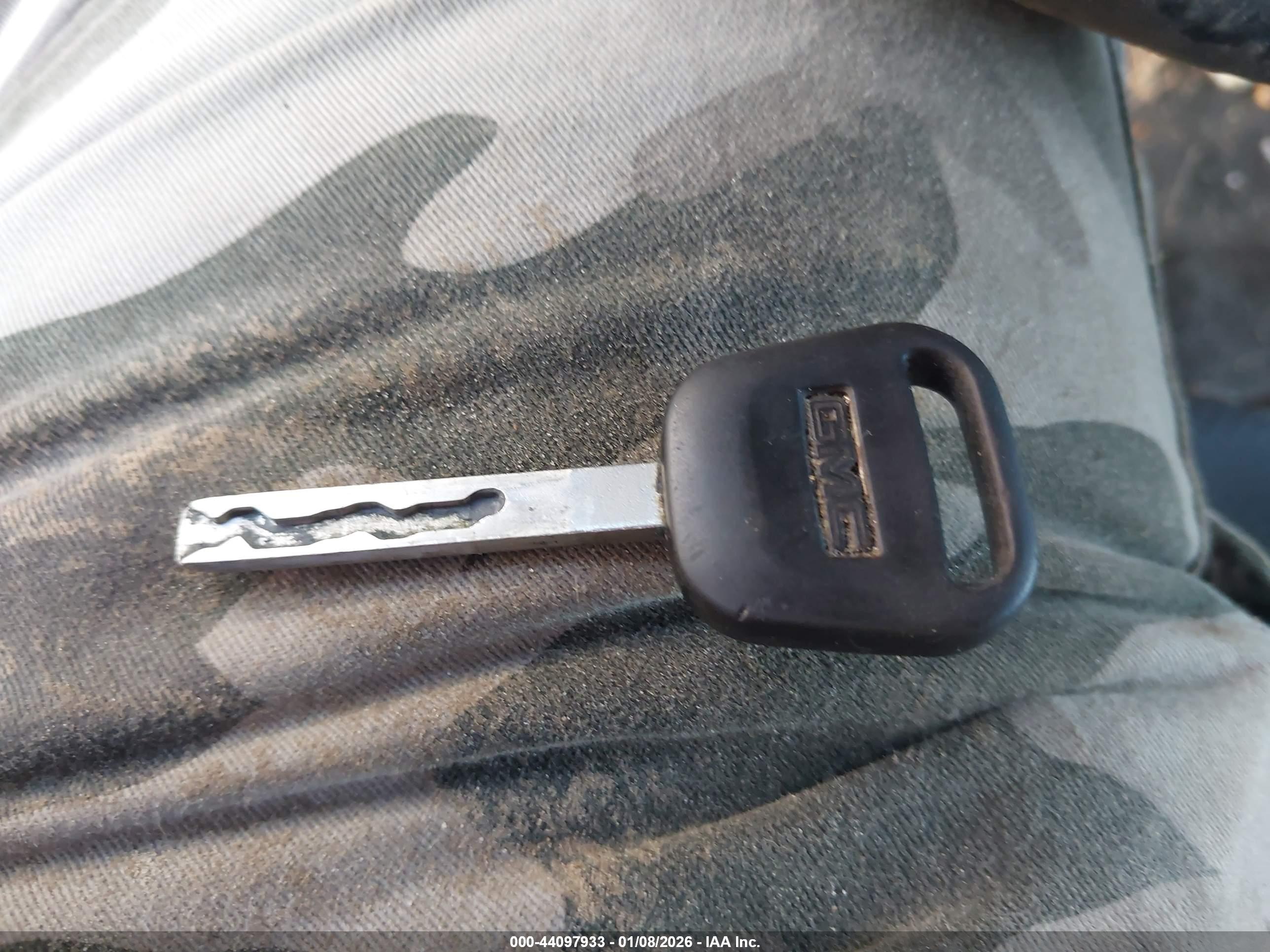 GMC SIERRA image 11