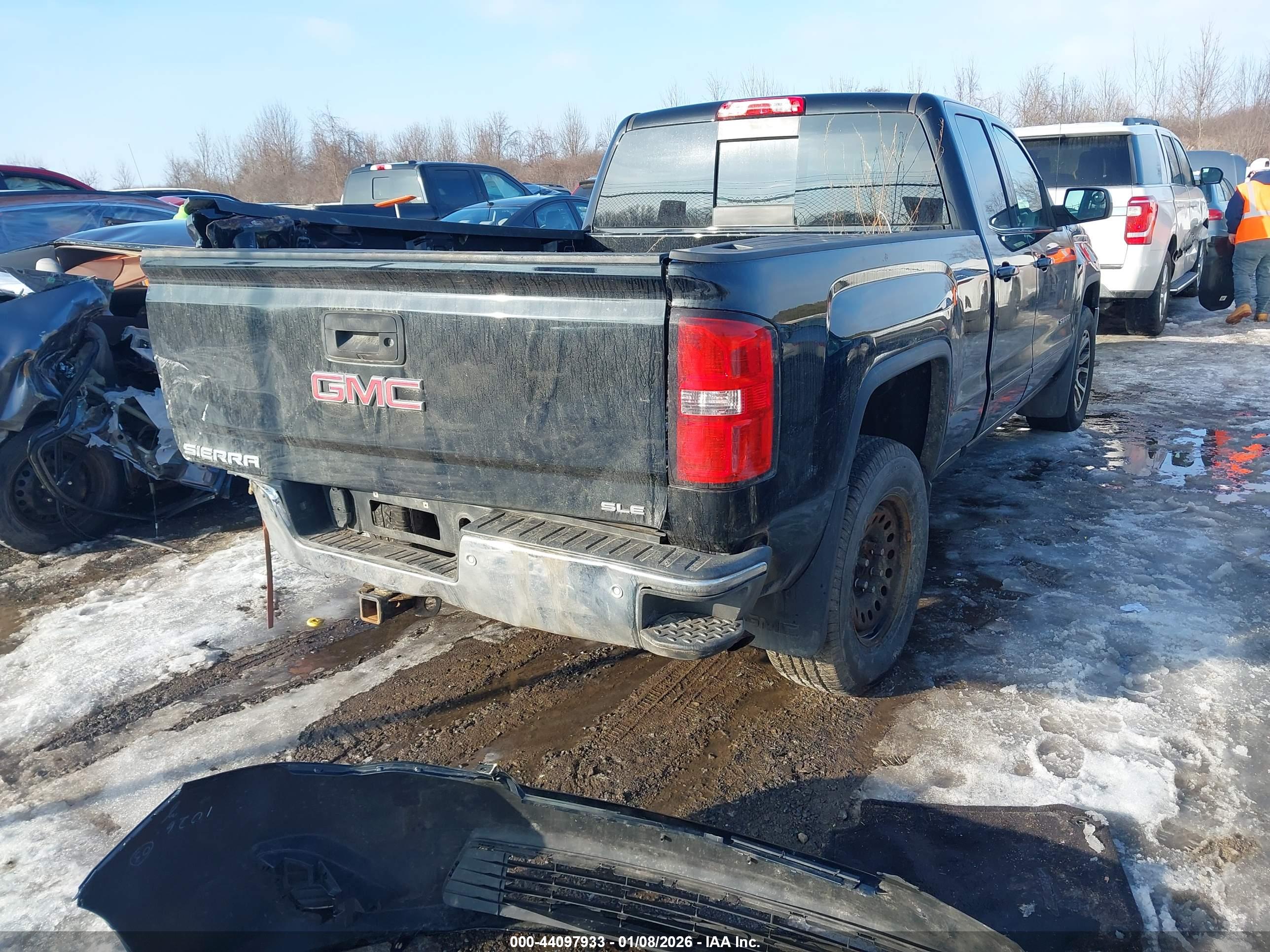 GMC SIERRA image 4