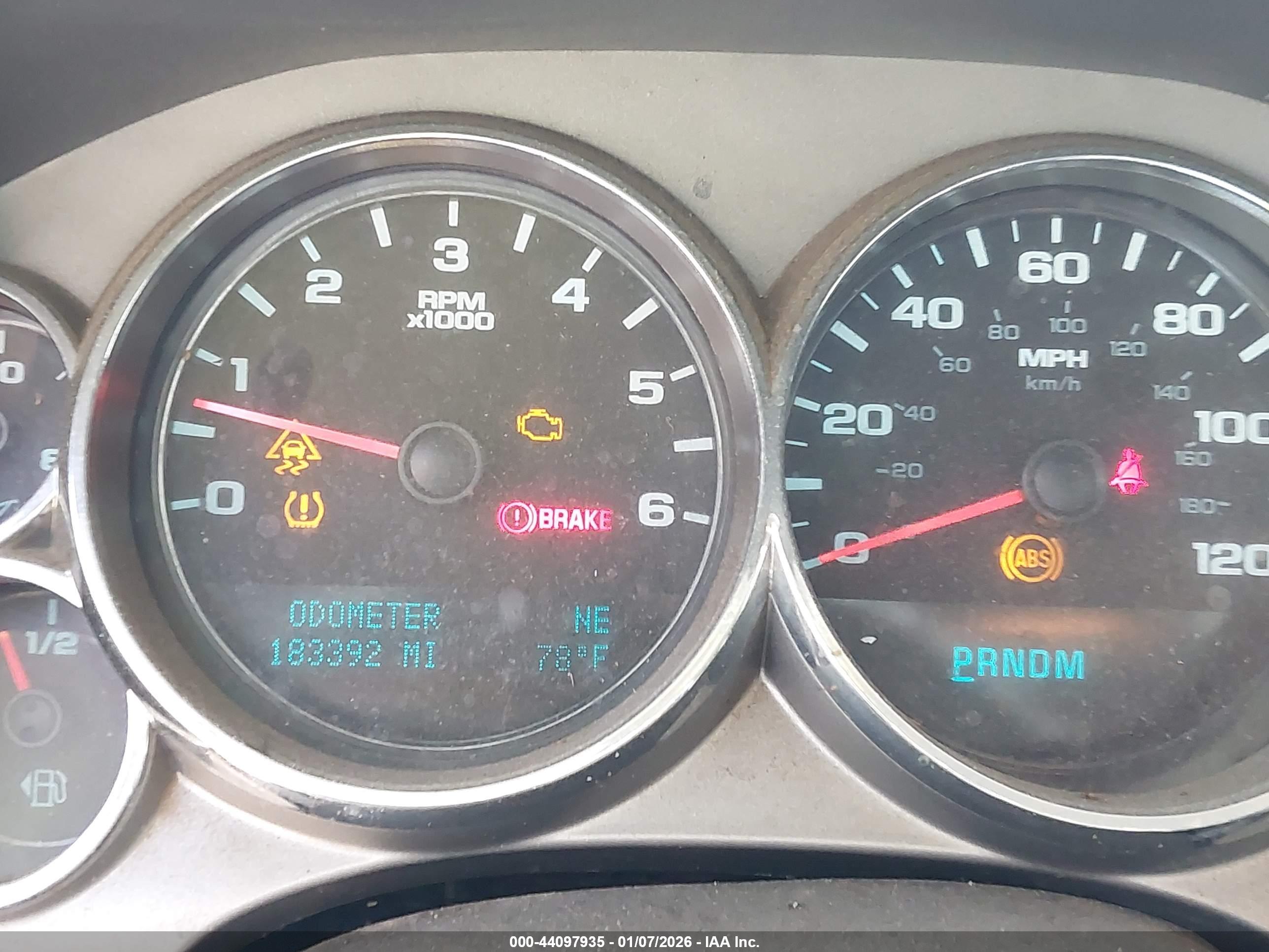 CHEVROLET SILVERADO image 7