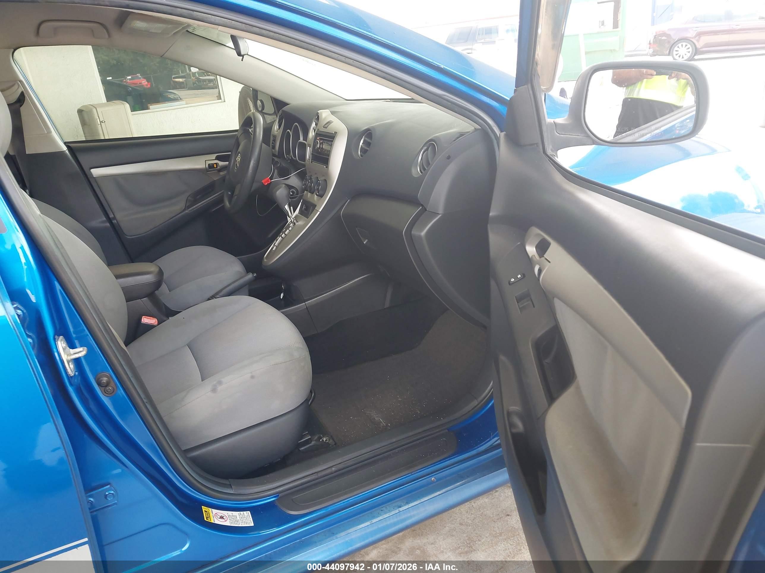 TOYOTA MATRIX image 5