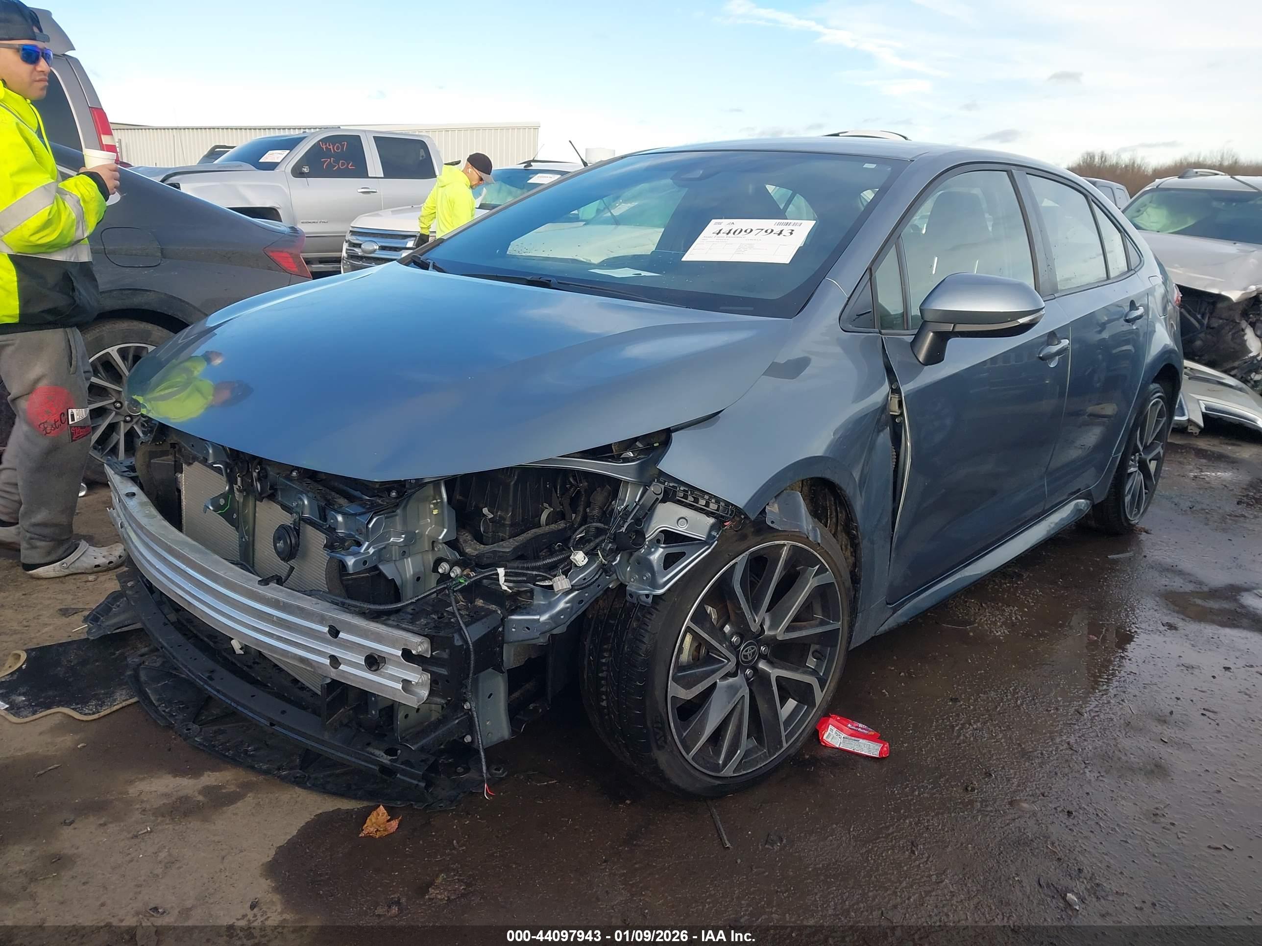 TOYOTA COROLLA image 2
