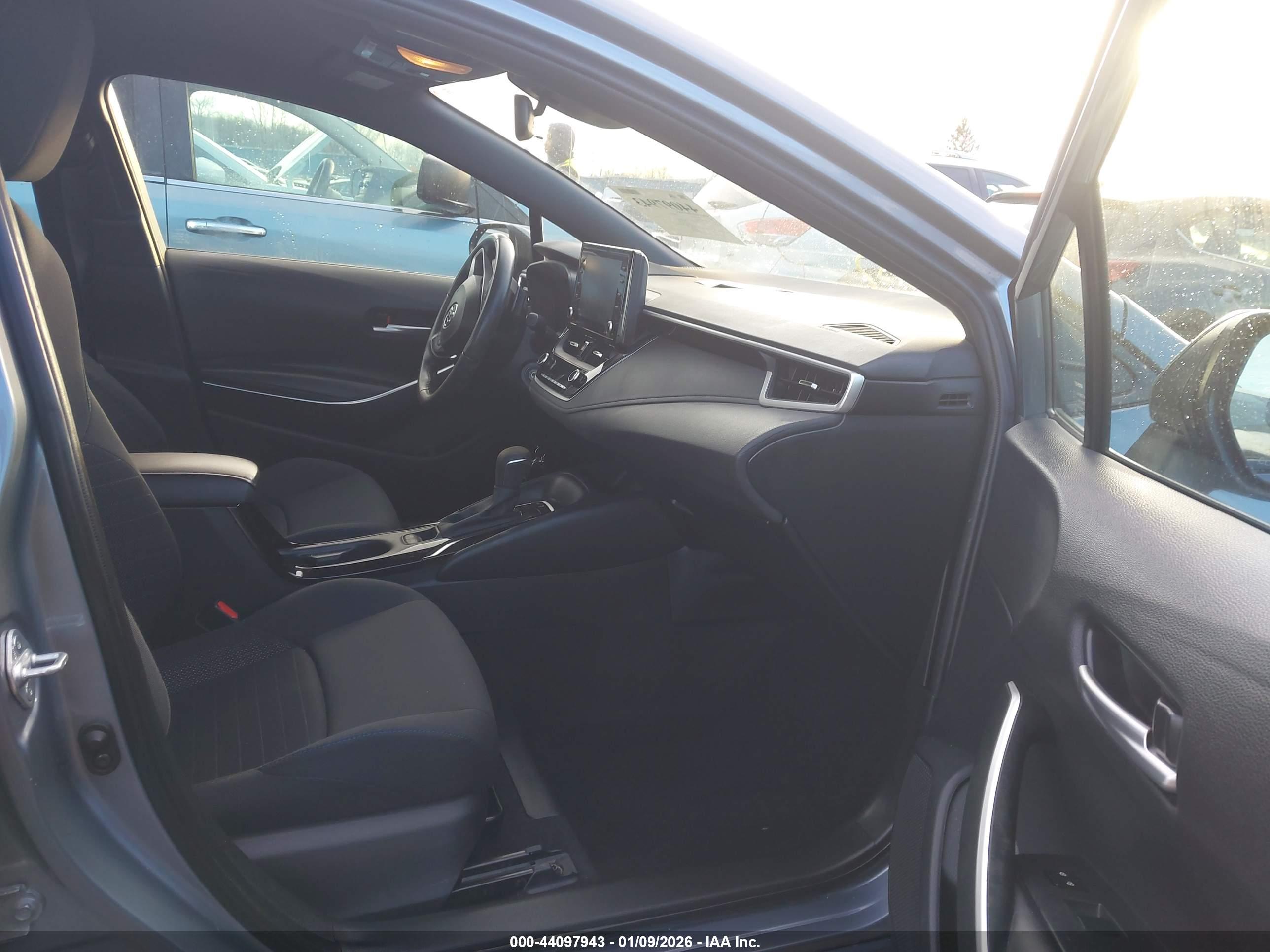 TOYOTA COROLLA image 5