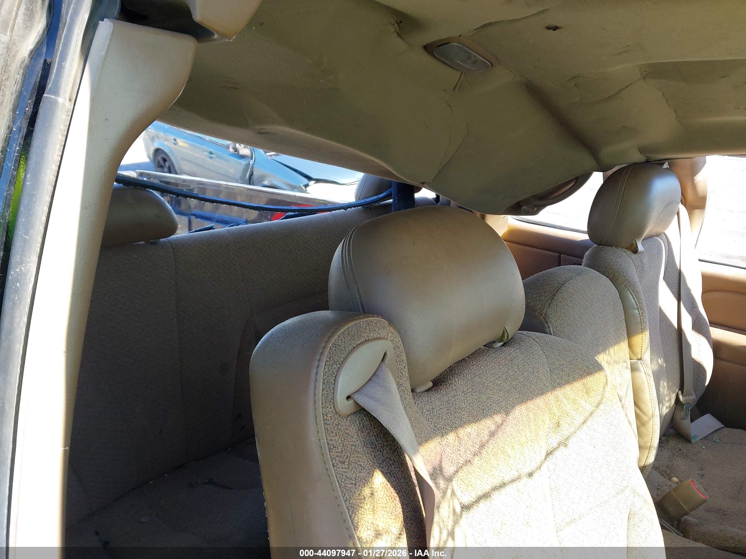 CHEVROLET SILVERADO image 8