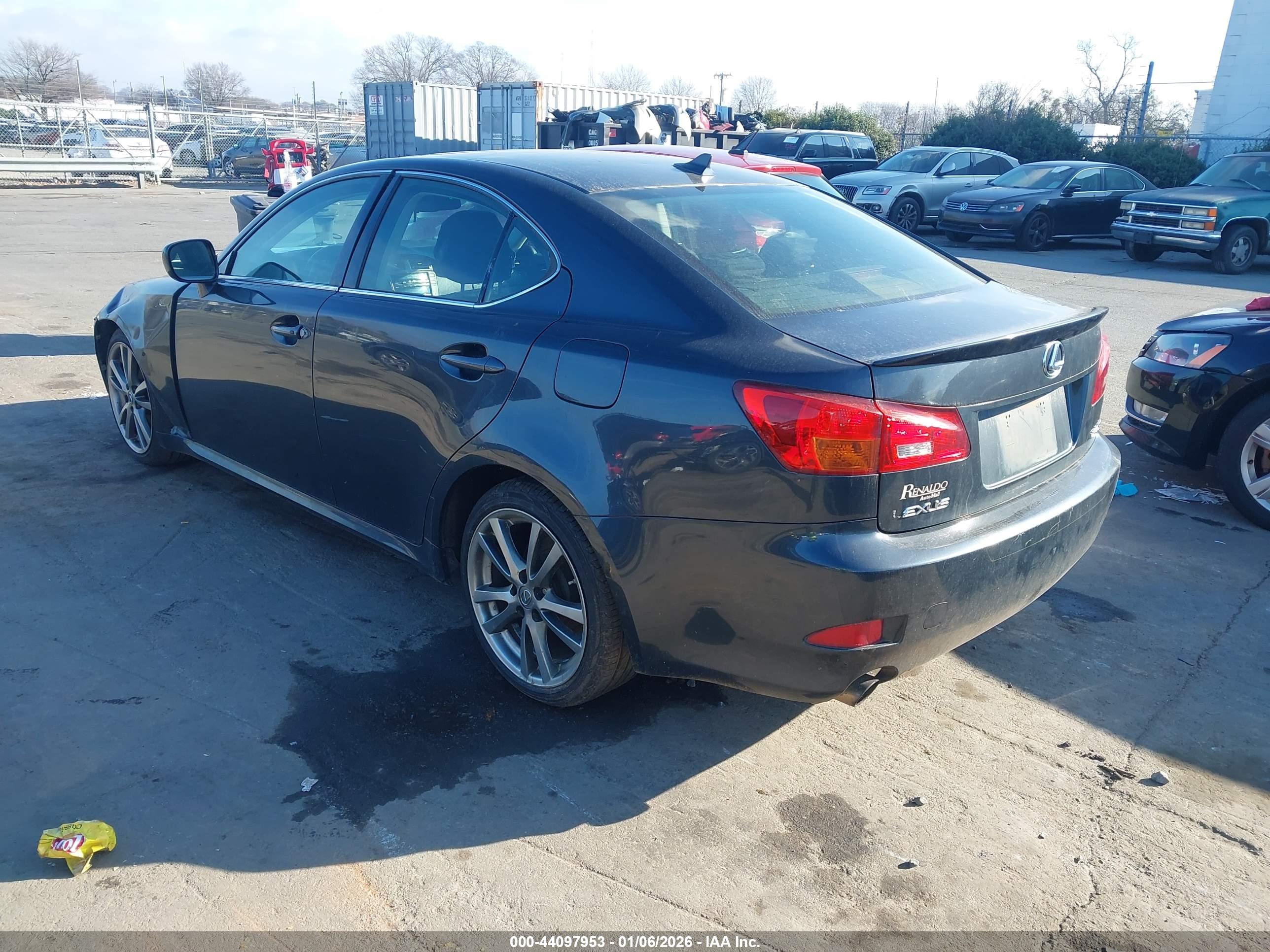 LEXUS IS image 3
